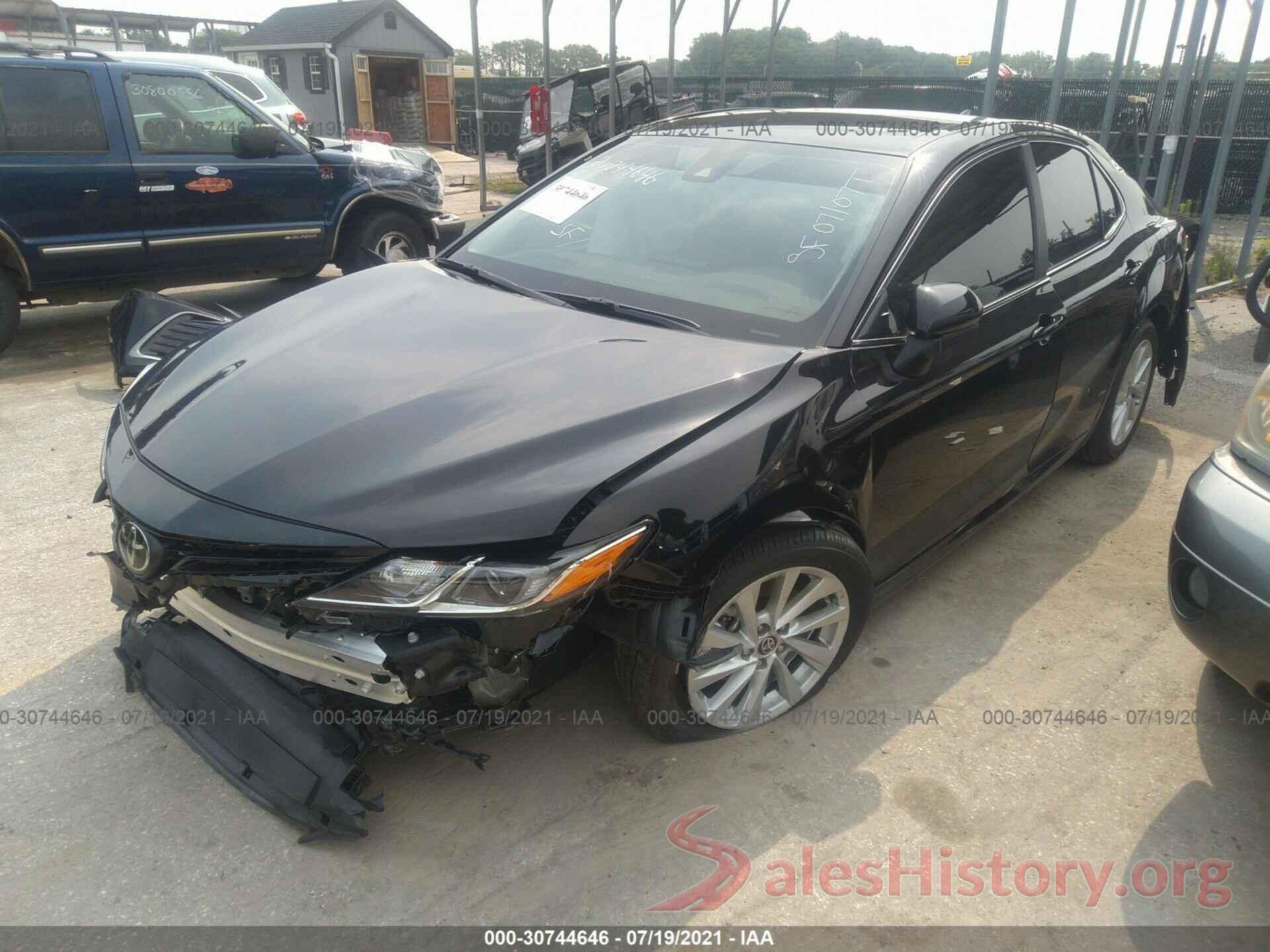 4T1C11AK9MU470912 2021 TOYOTA CAMRY