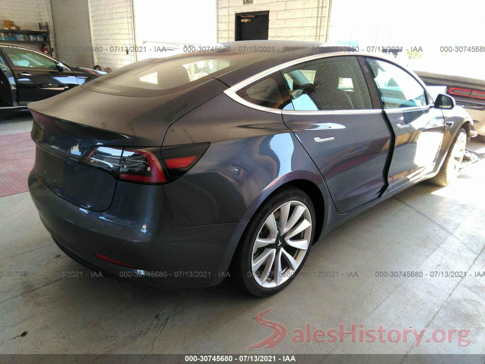 5YJ3E1EA0JF023898 2018 TESLA MODEL 3