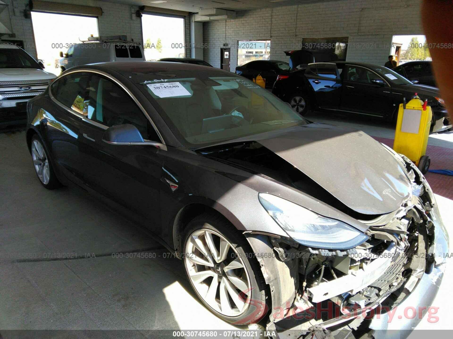 5YJ3E1EA0JF023898 2018 TESLA MODEL 3