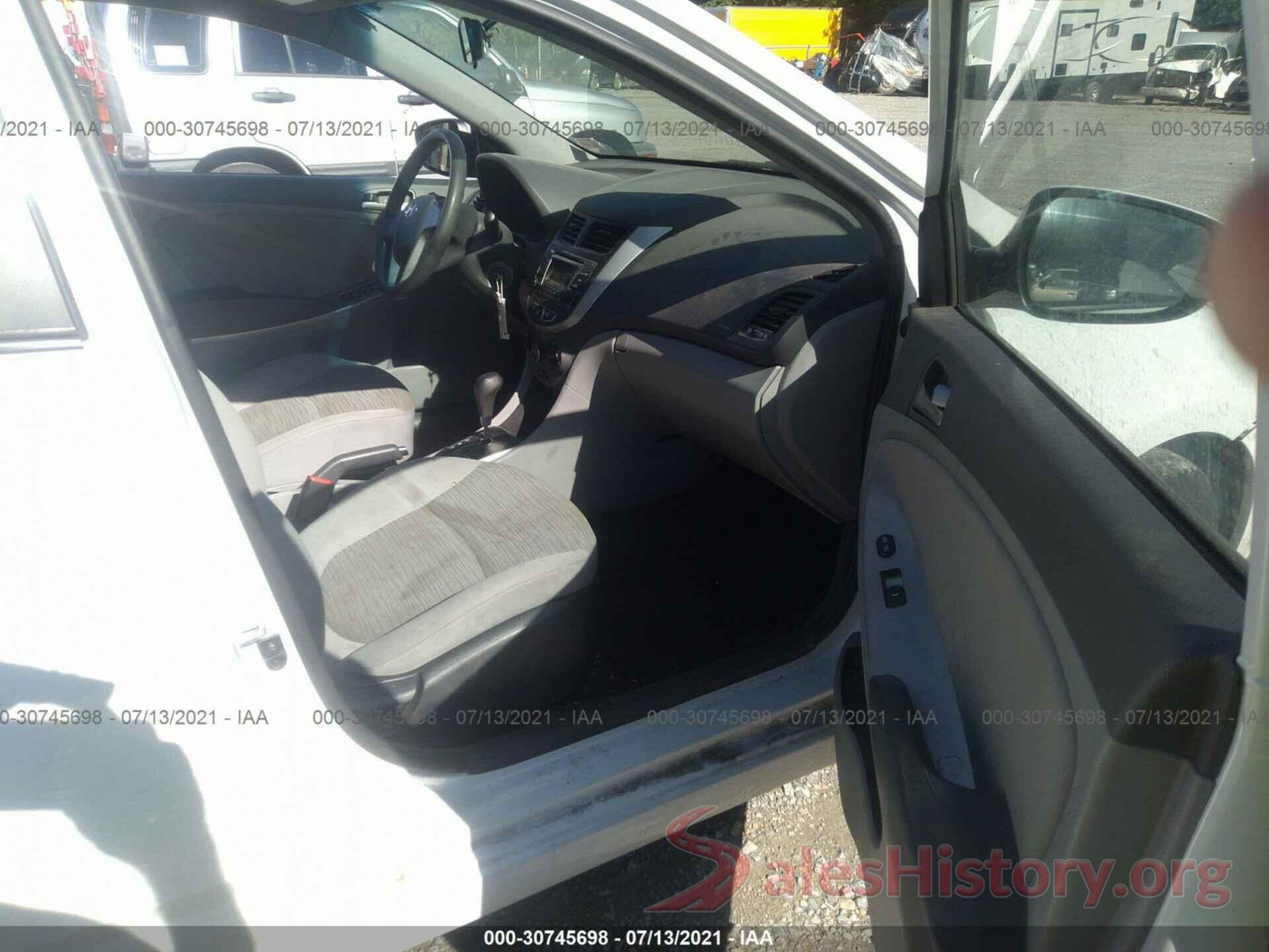 KMHCT4AE9HU390635 2017 HYUNDAI ACCENT