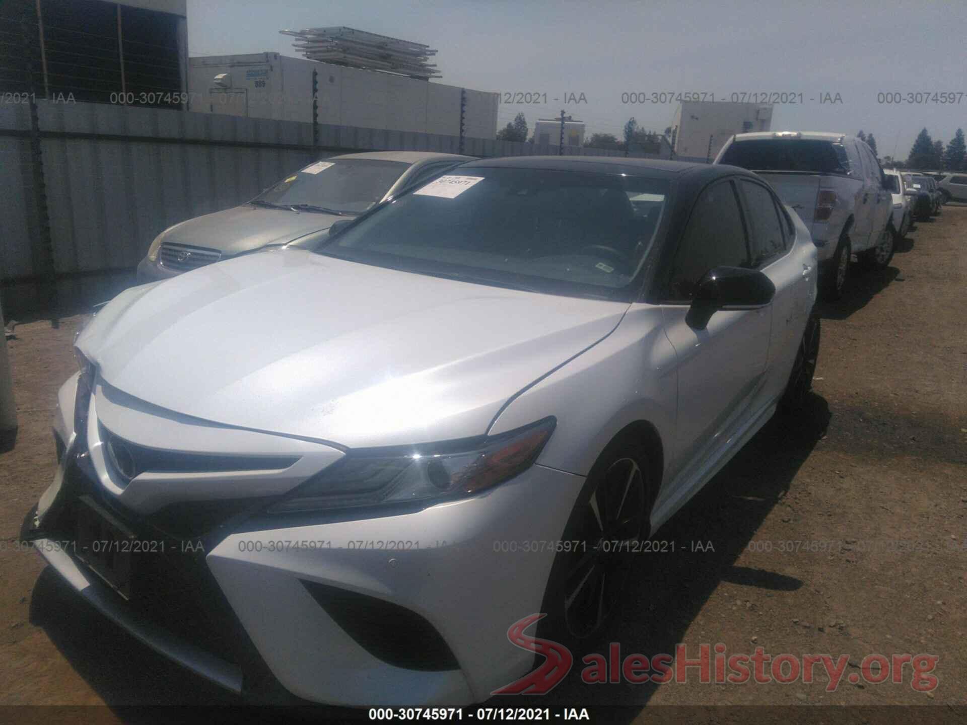 4T1B61HKXJU143918 2018 TOYOTA CAMRY