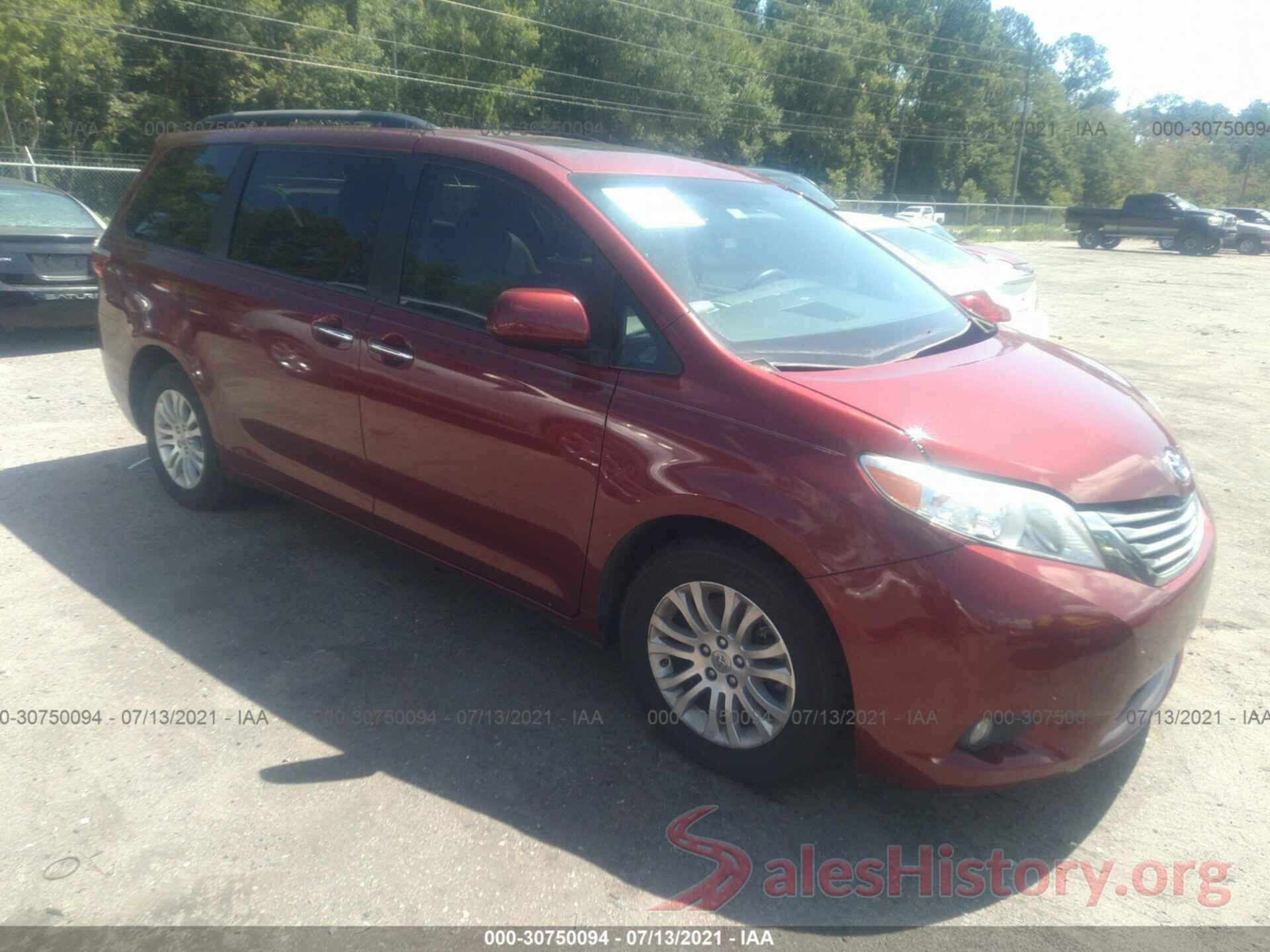 5TDYZ3DCXHS807519 2017 TOYOTA SIENNA