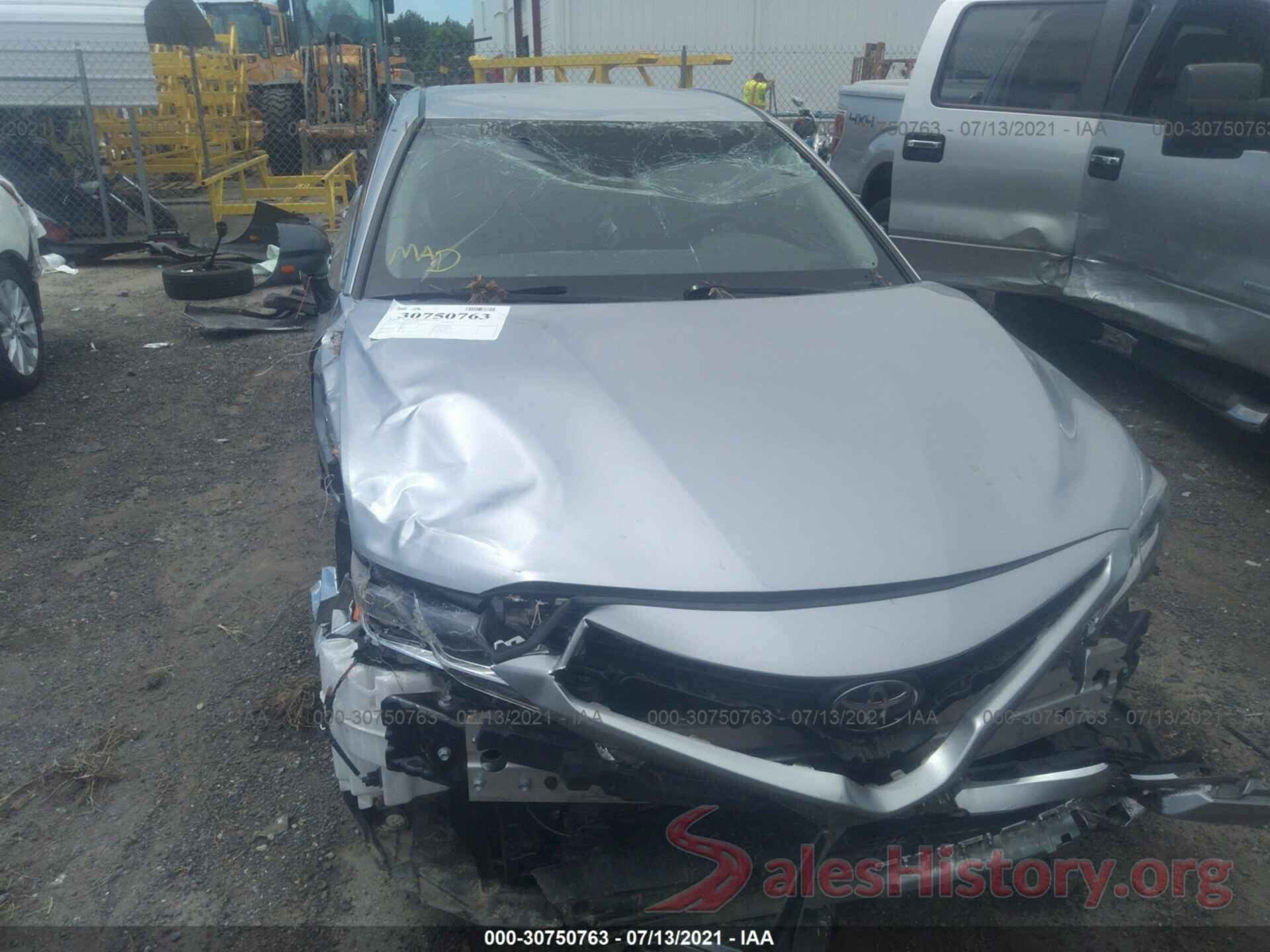 4T1B11HK4JU618302 2018 TOYOTA CAMRY