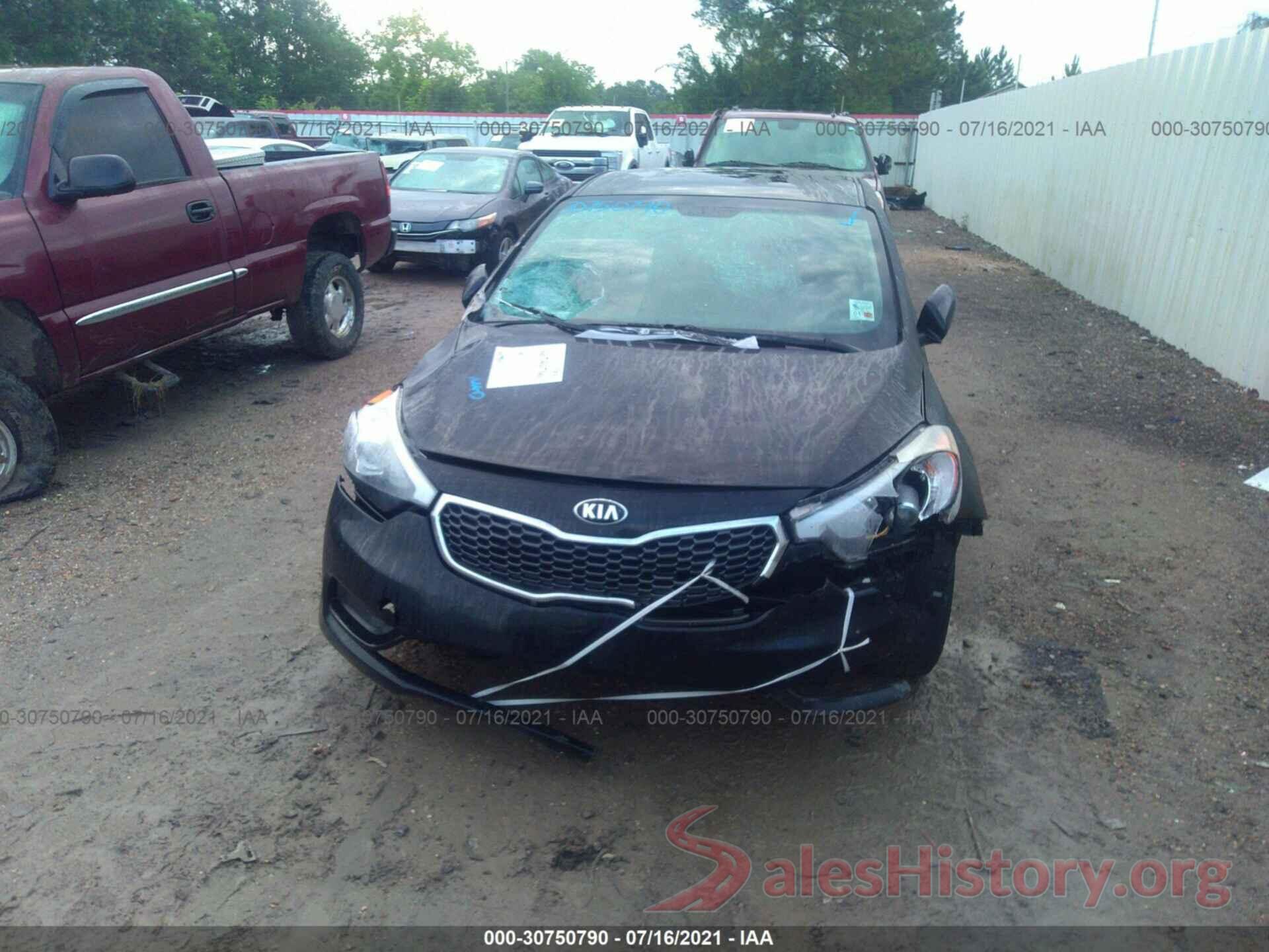 KNAFX4A6XG5576060 2016 KIA FORTE