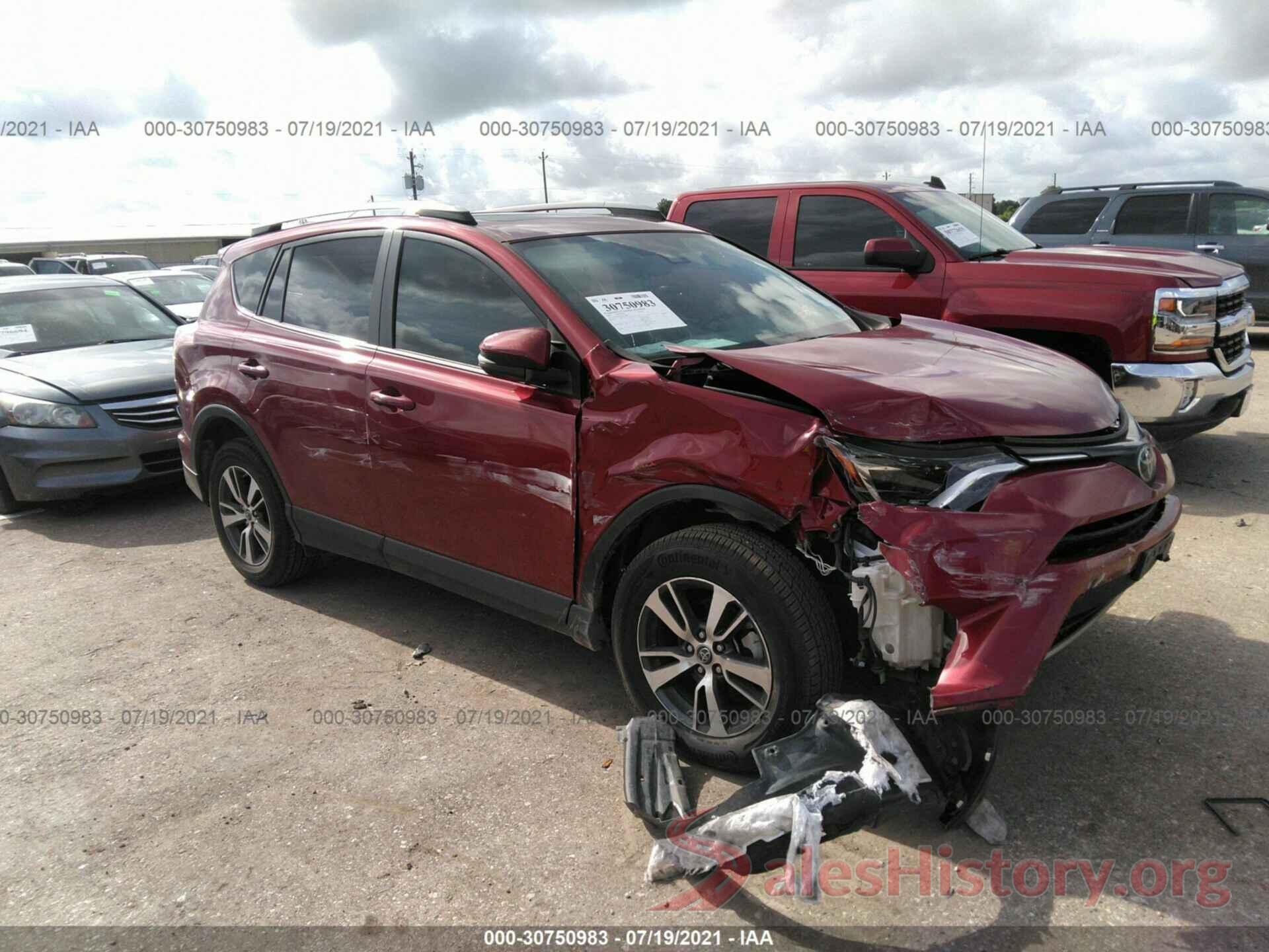 2T3WFREV5JW513890 2018 TOYOTA RAV4