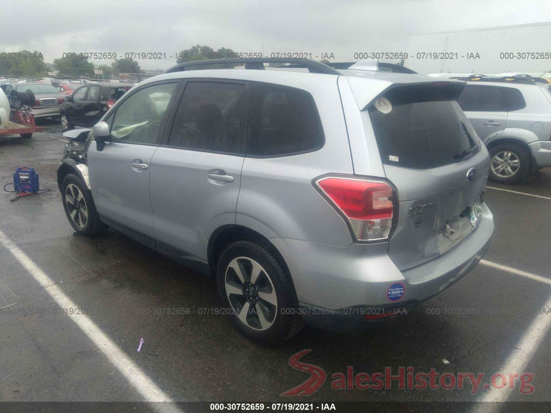 JF2SJAGC4HH592545 2017 SUBARU FORESTER