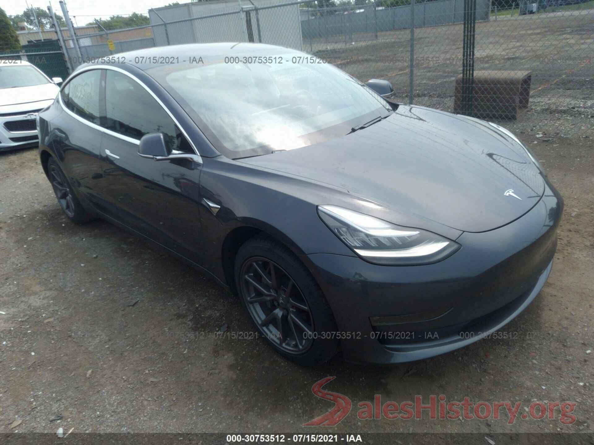 5YJ3E1EA0JF045061 2018 TESLA MODEL 3