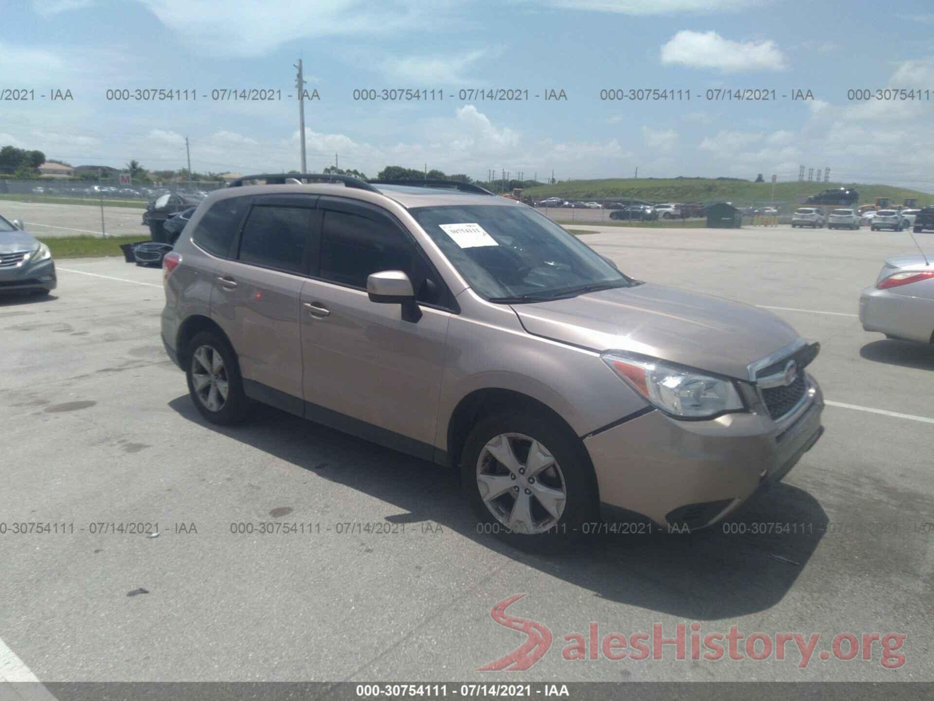 JF2SJADC9GG557380 2016 SUBARU FORESTER