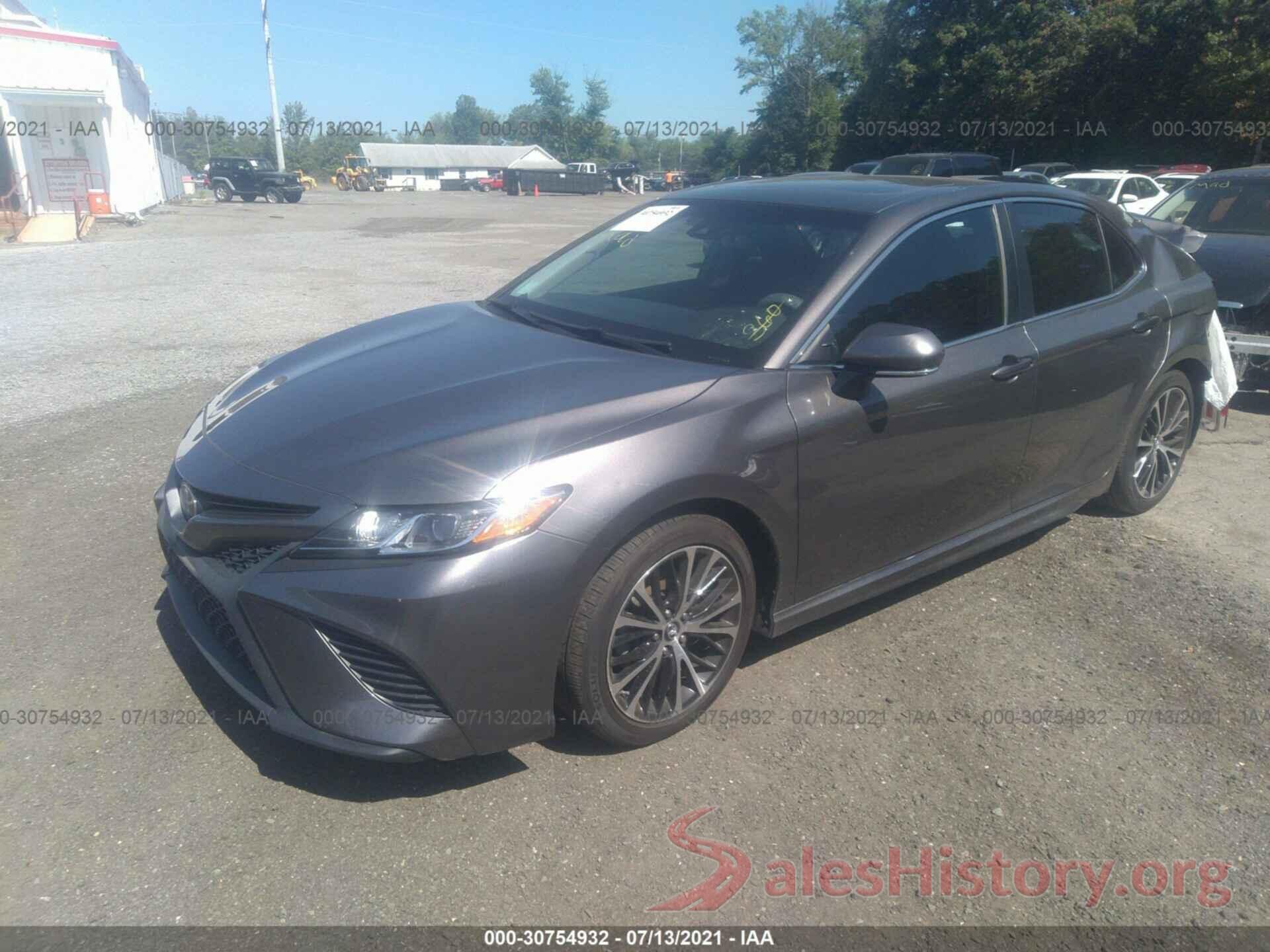 4T1B11HK5JU035978 2018 TOYOTA CAMRY