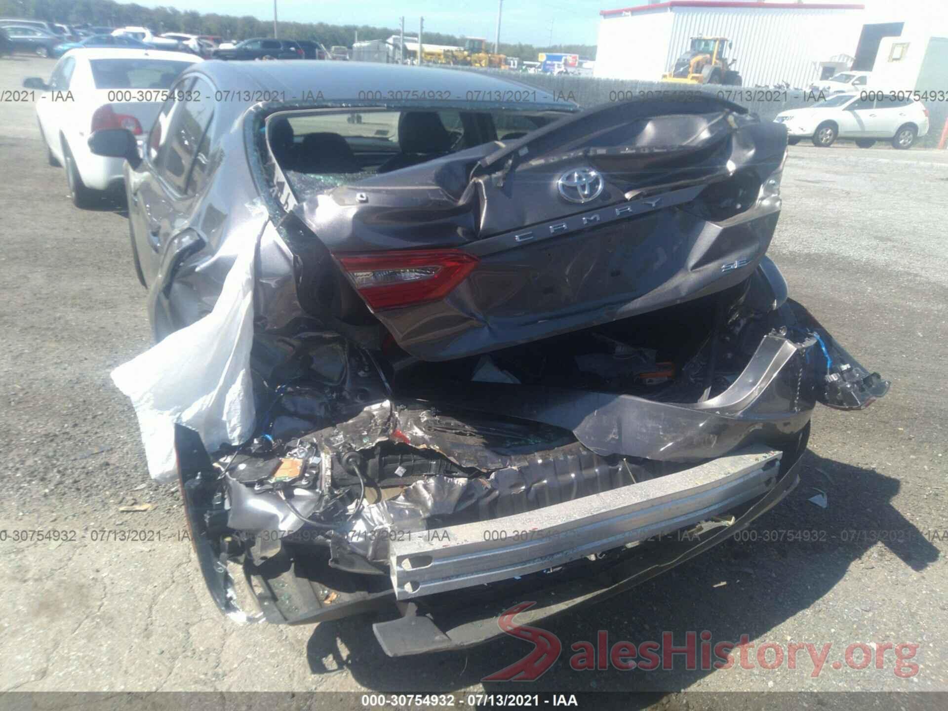 4T1B11HK5JU035978 2018 TOYOTA CAMRY