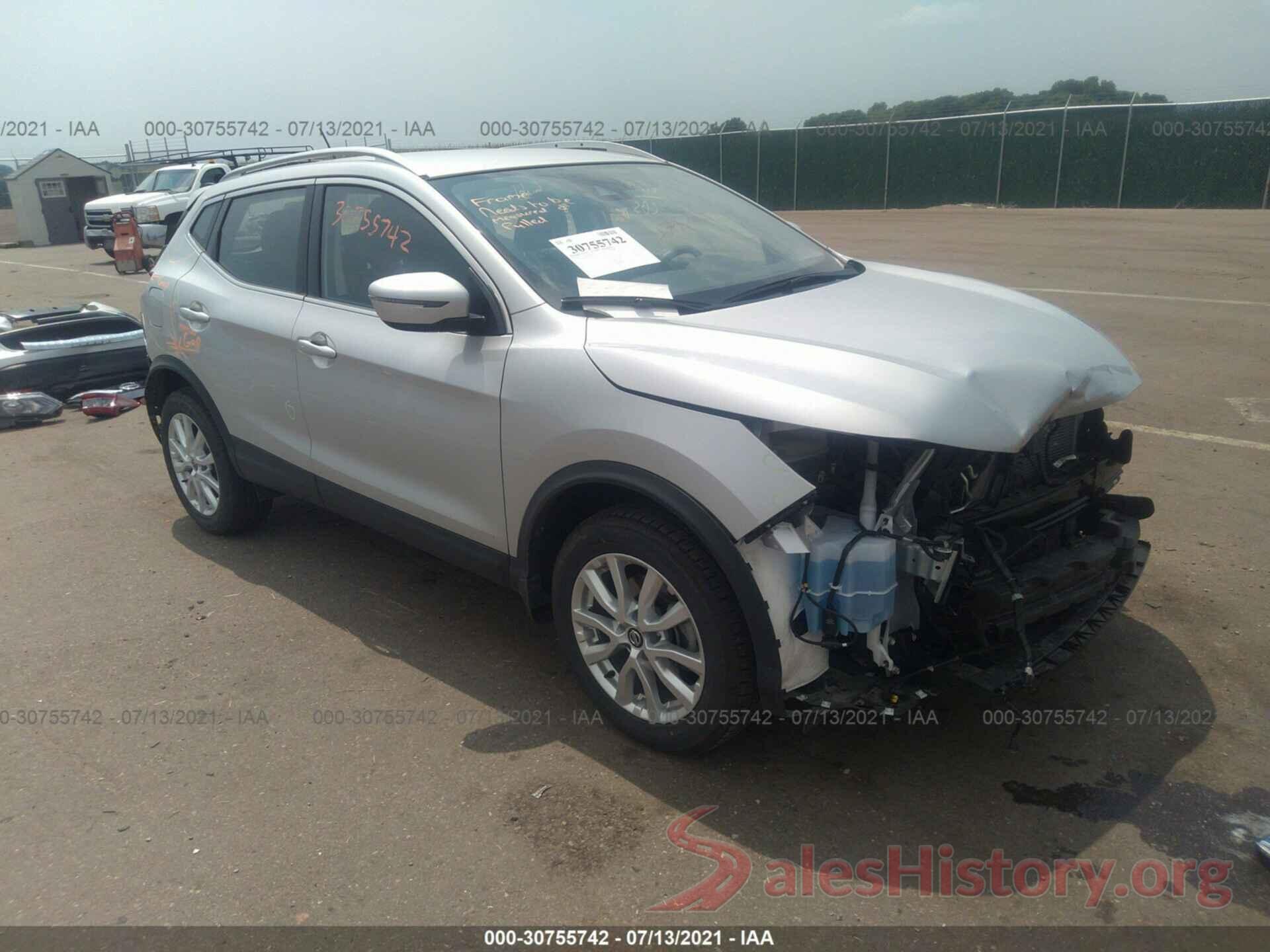 JN1BJ1CW0LW646817 2020 NISSAN ROGUE SPORT