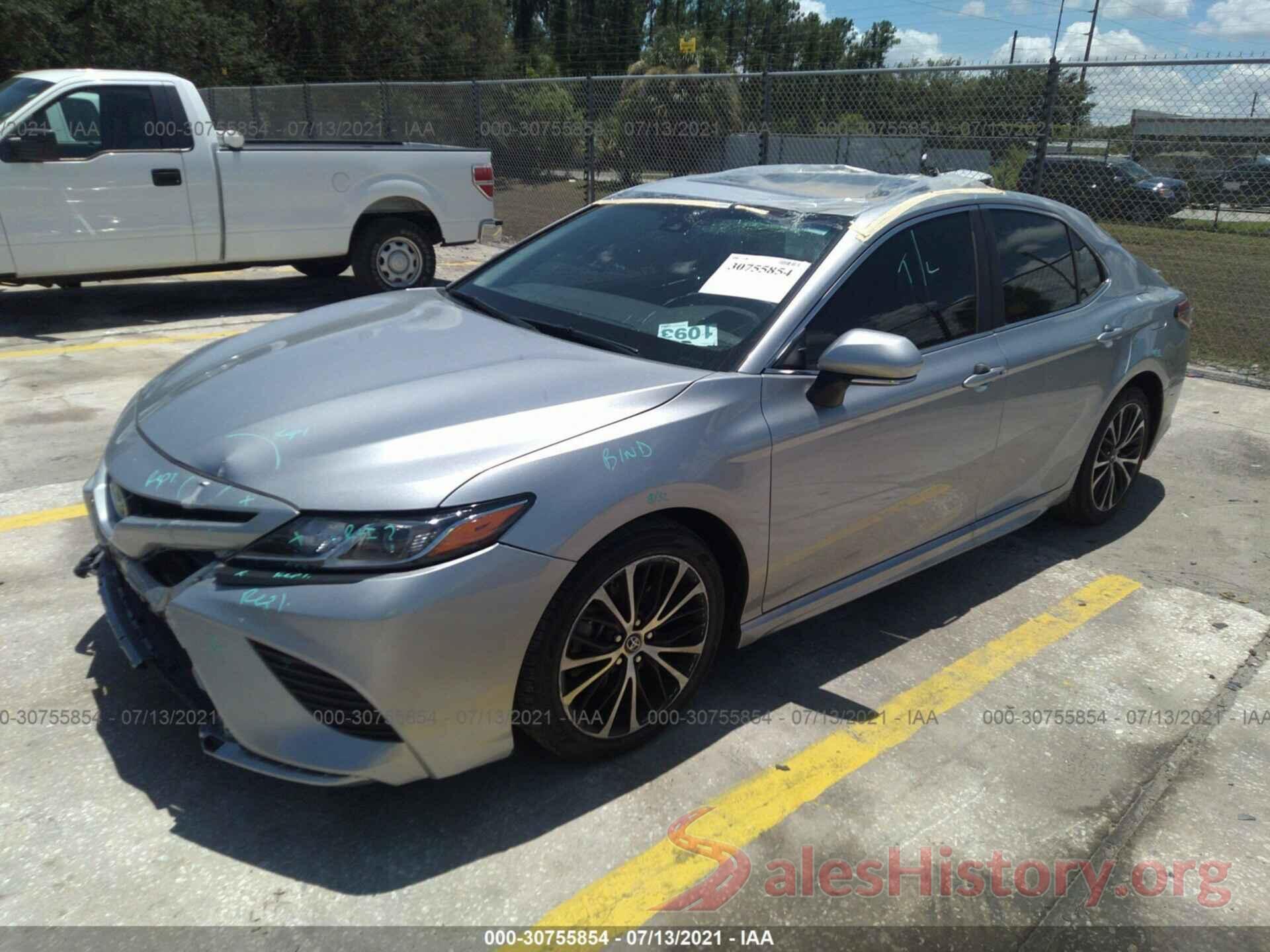 4T1B11HK6JU151075 2018 TOYOTA CAMRY