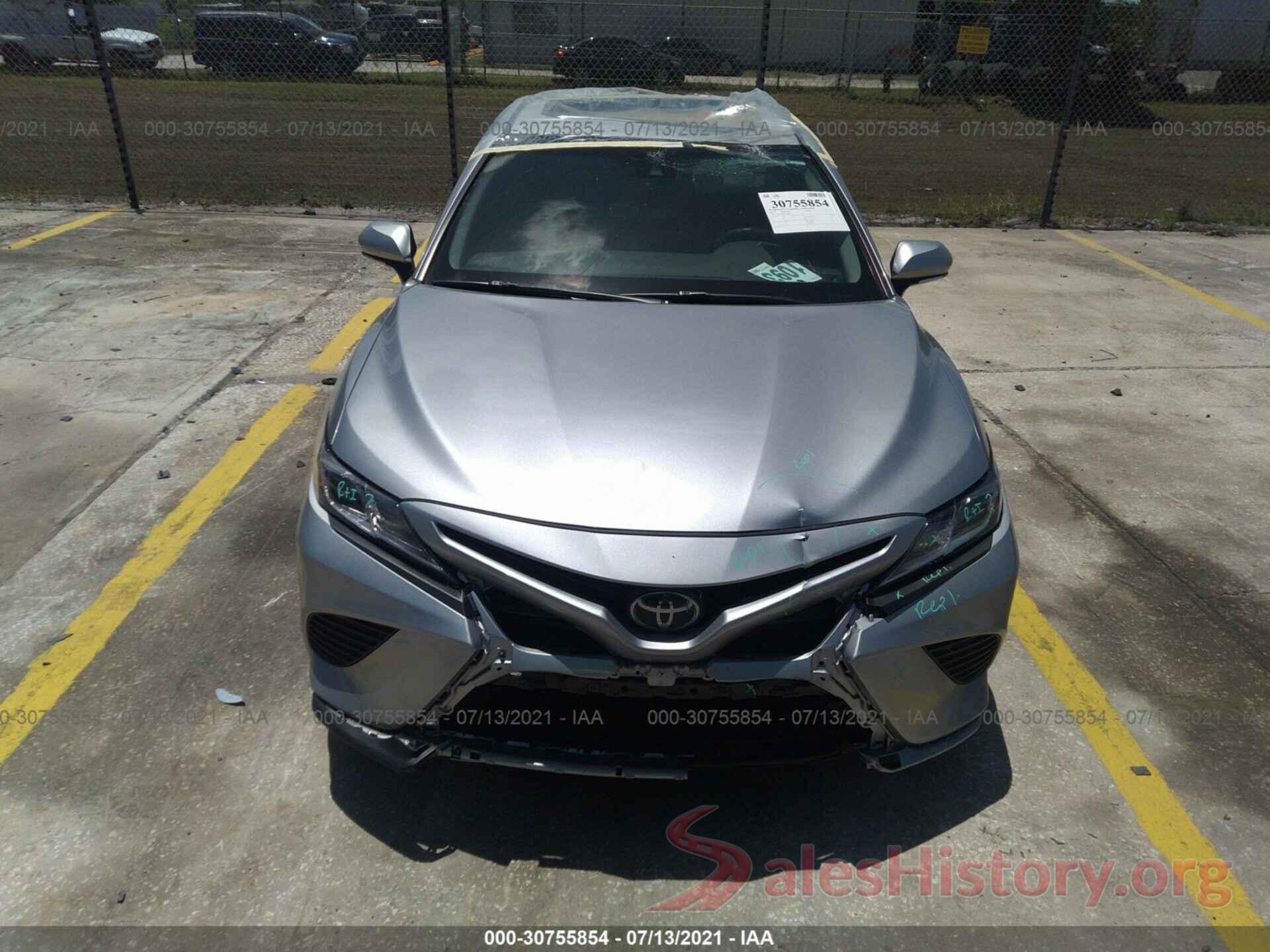 4T1B11HK6JU151075 2018 TOYOTA CAMRY