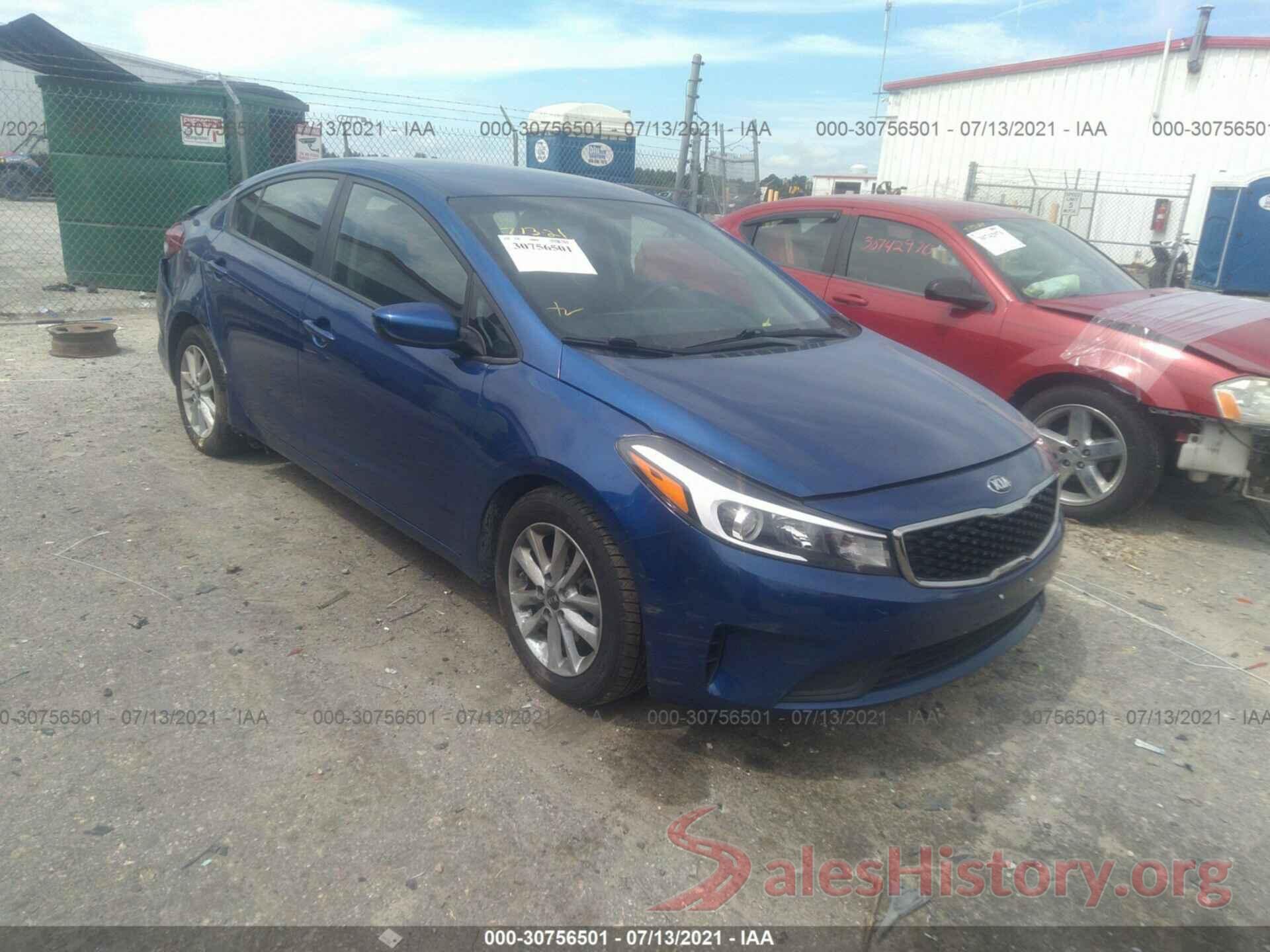 3KPFL4A7XHE015662 2017 KIA FORTE