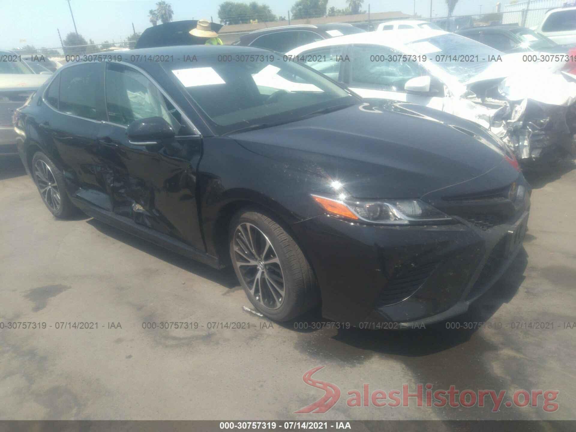 4T1B11HK1JU159102 2018 TOYOTA CAMRY