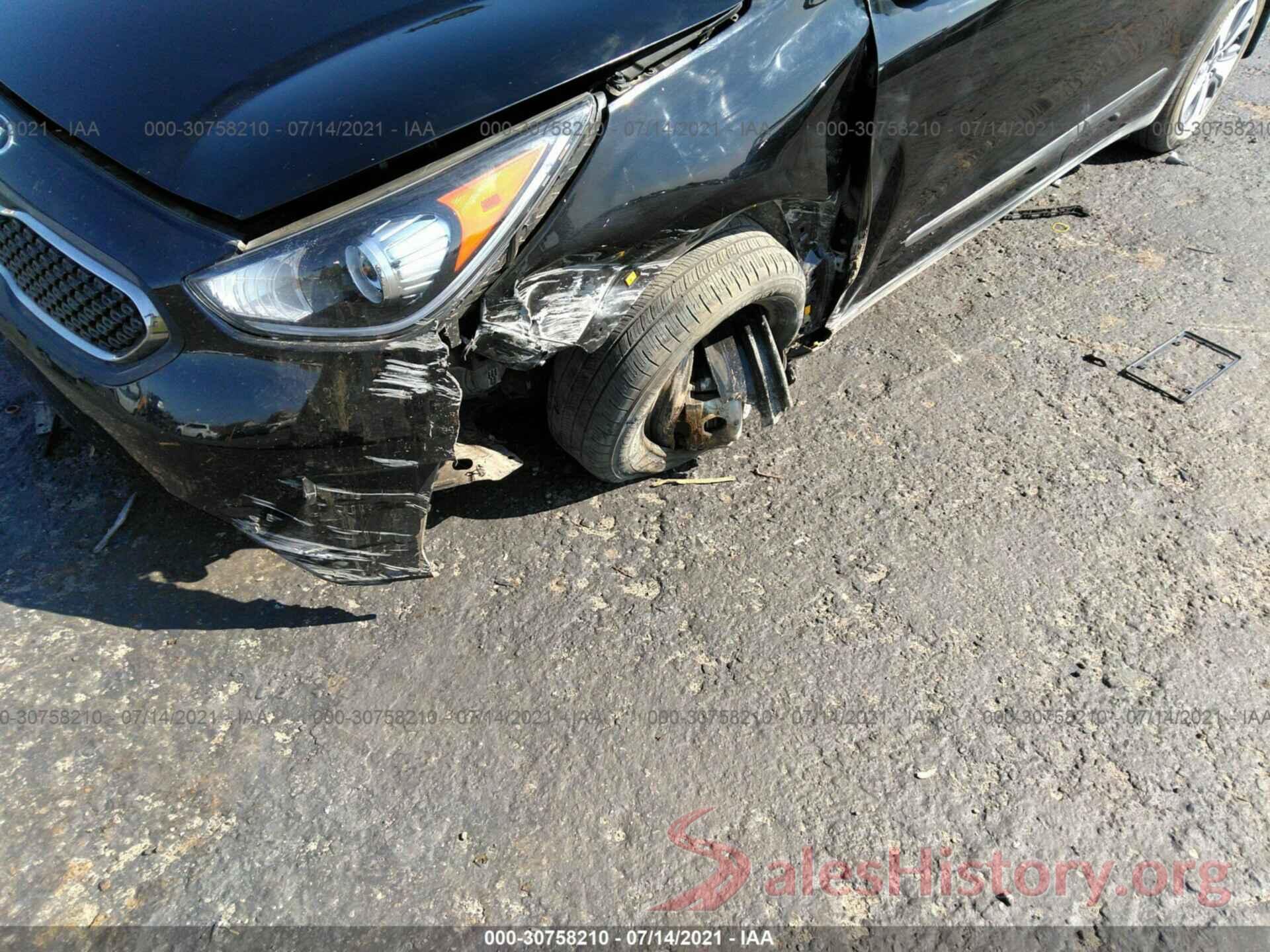 KNDCB3LC1H5083872 2017 KIA NIRO