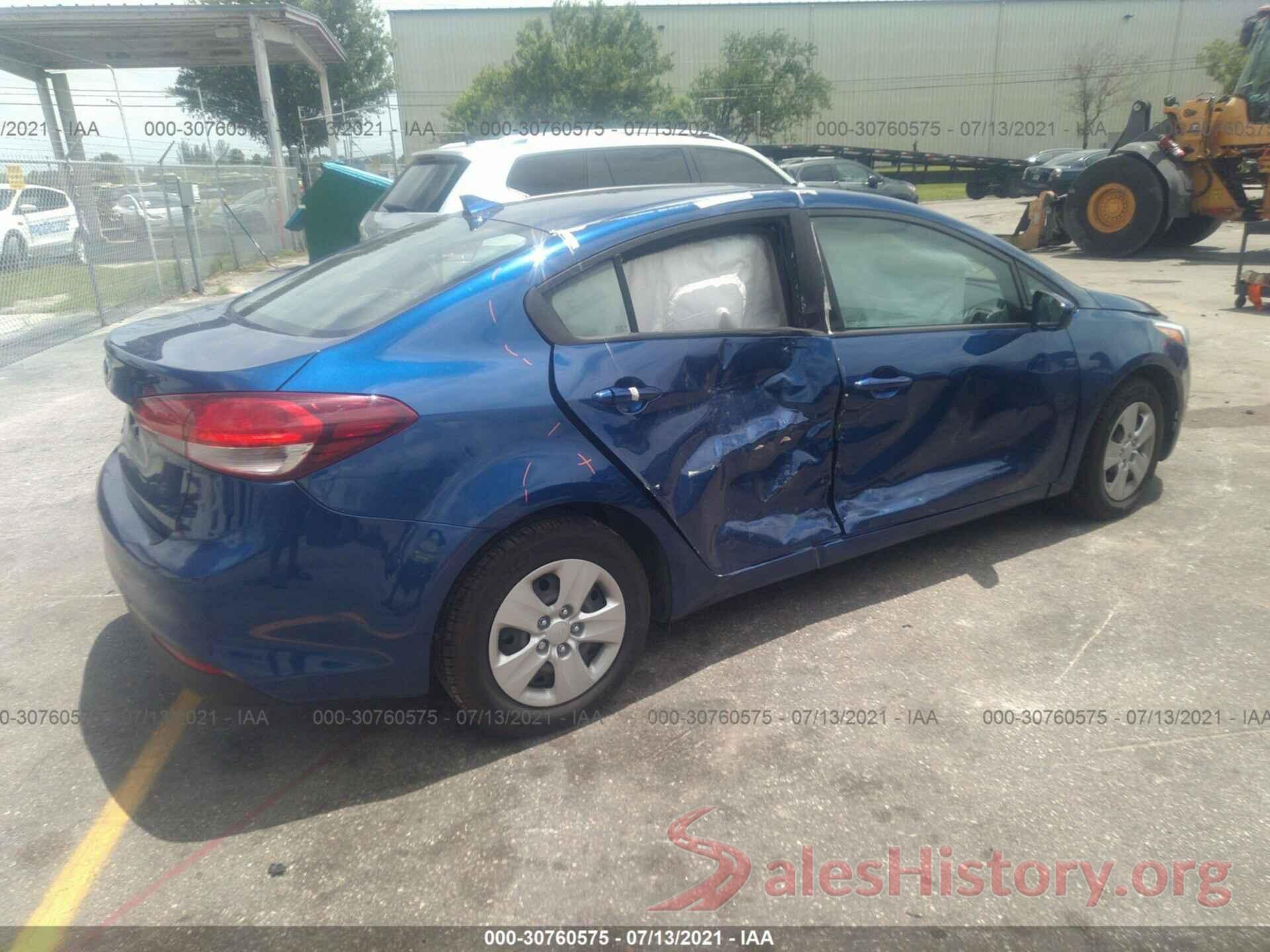 3KPFK4A77JE253672 2018 KIA FORTE