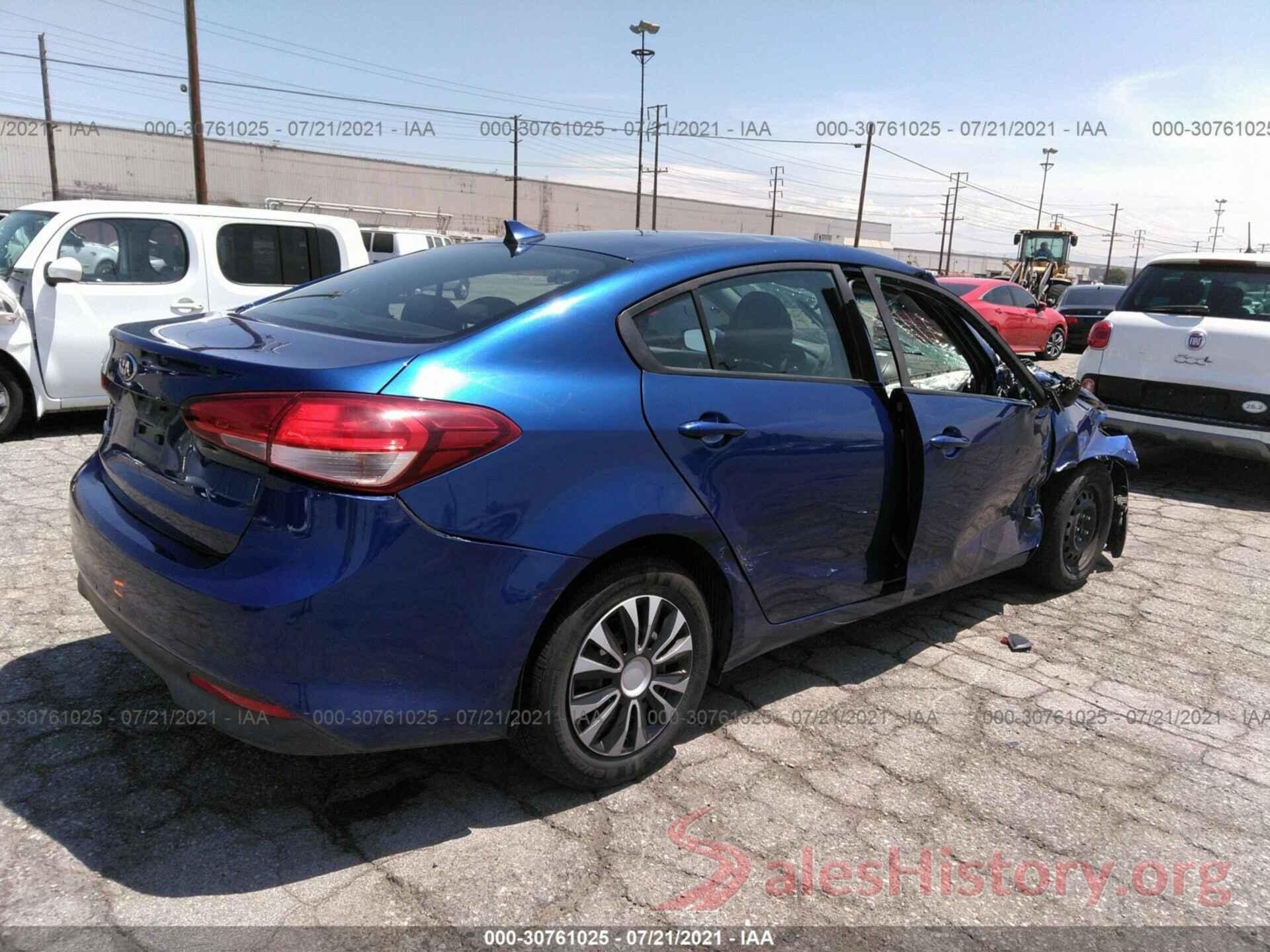 3KPFK4A77JE271606 2018 KIA FORTE