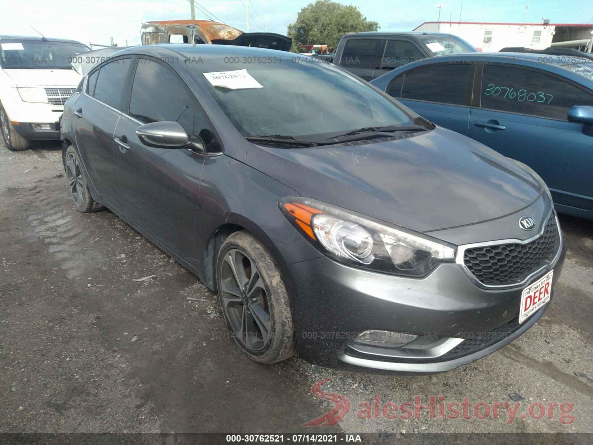 KNAFX4A88G5527697 2016 KIA FORTE