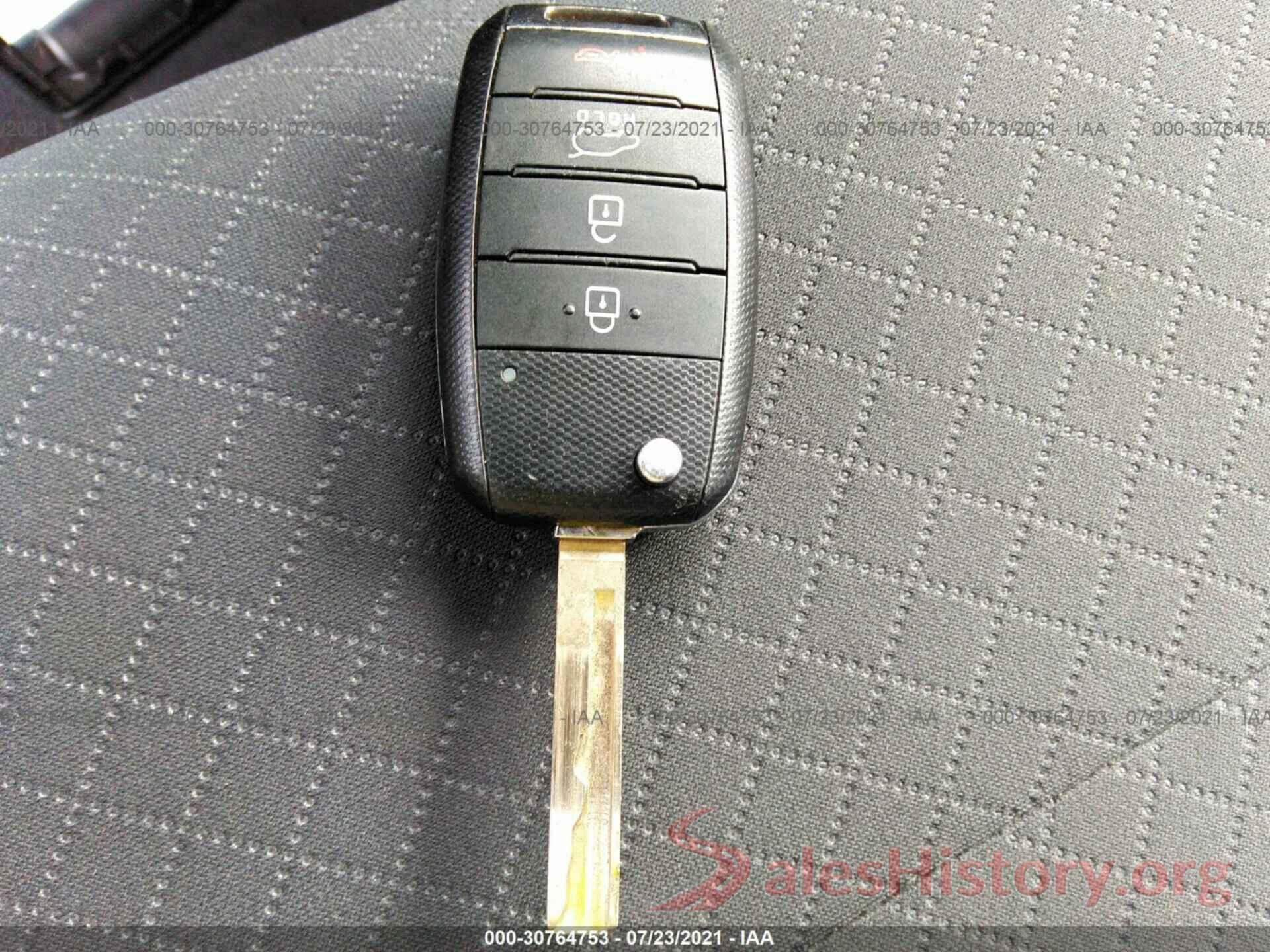 5XYPG4A56JG388391 2018 KIA SORENTO