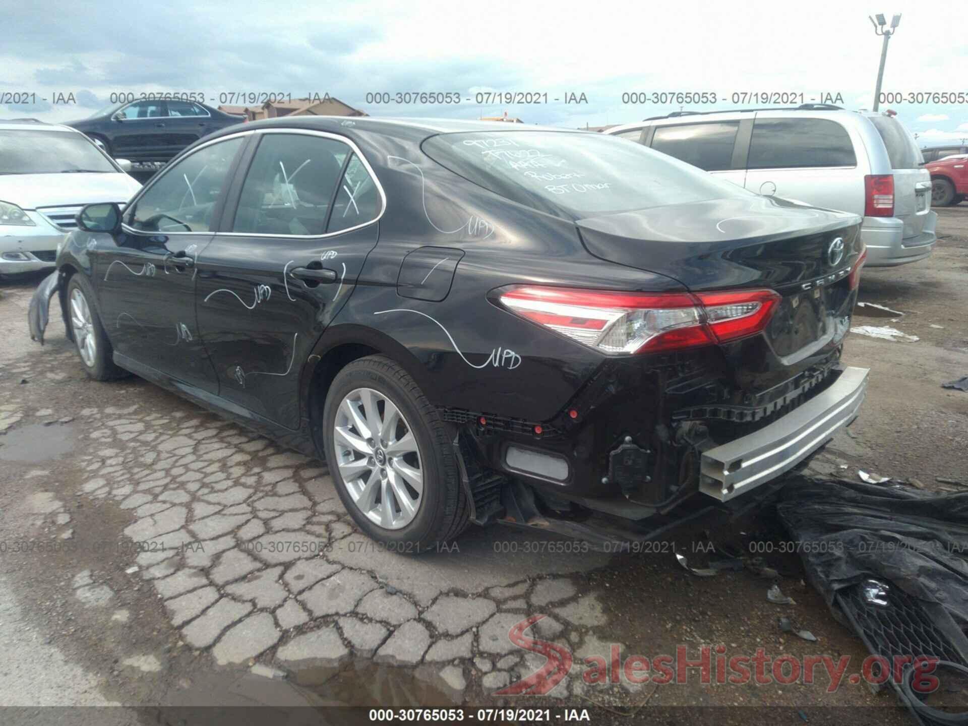 4T1B11HK6JU540489 2018 TOYOTA CAMRY