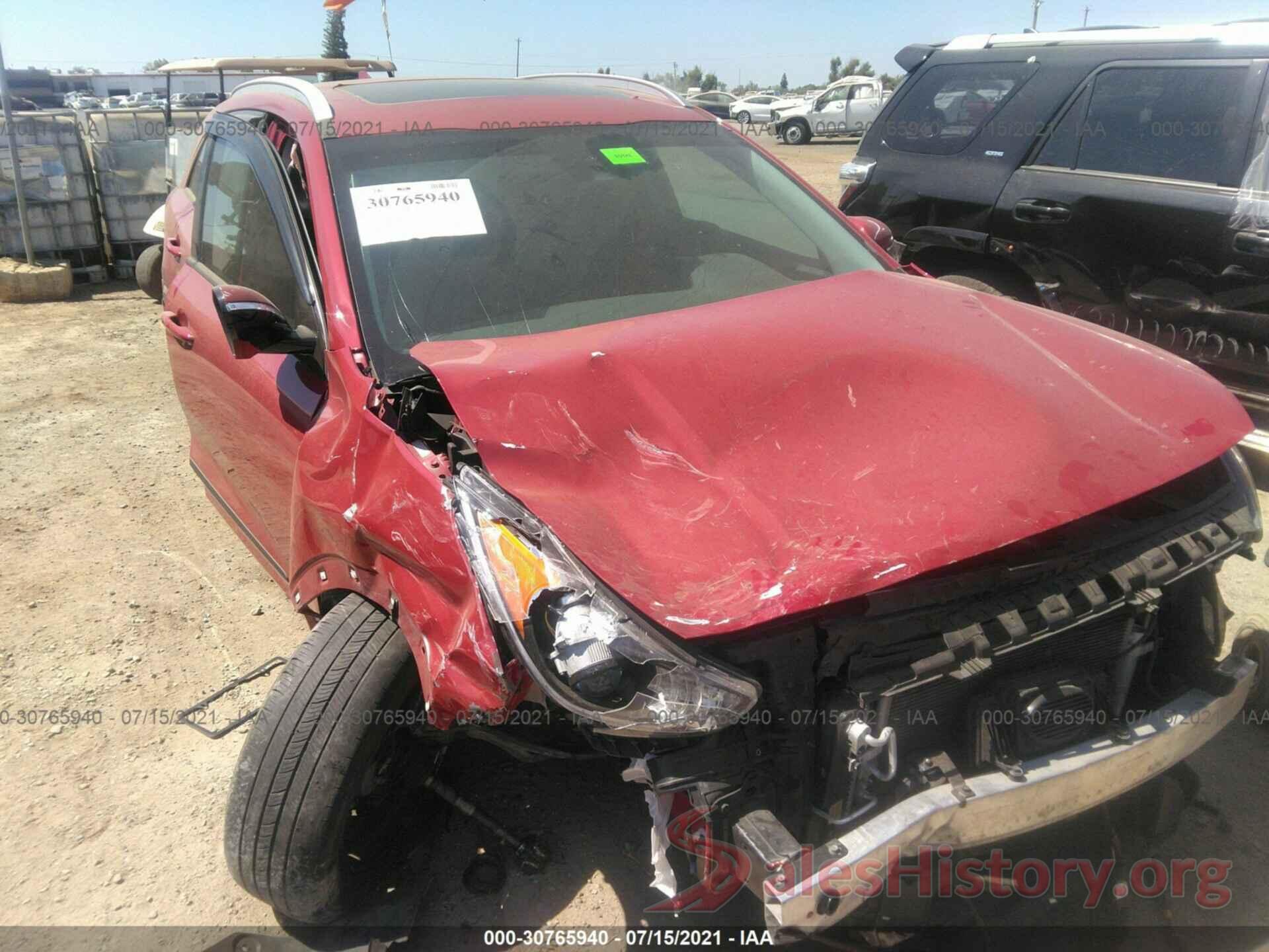 KNDCC3LC8H5043124 2017 KIA NIRO