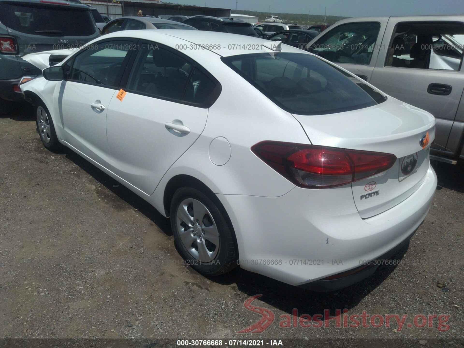 3KPFL4A71JE245029 2018 KIA FORTE