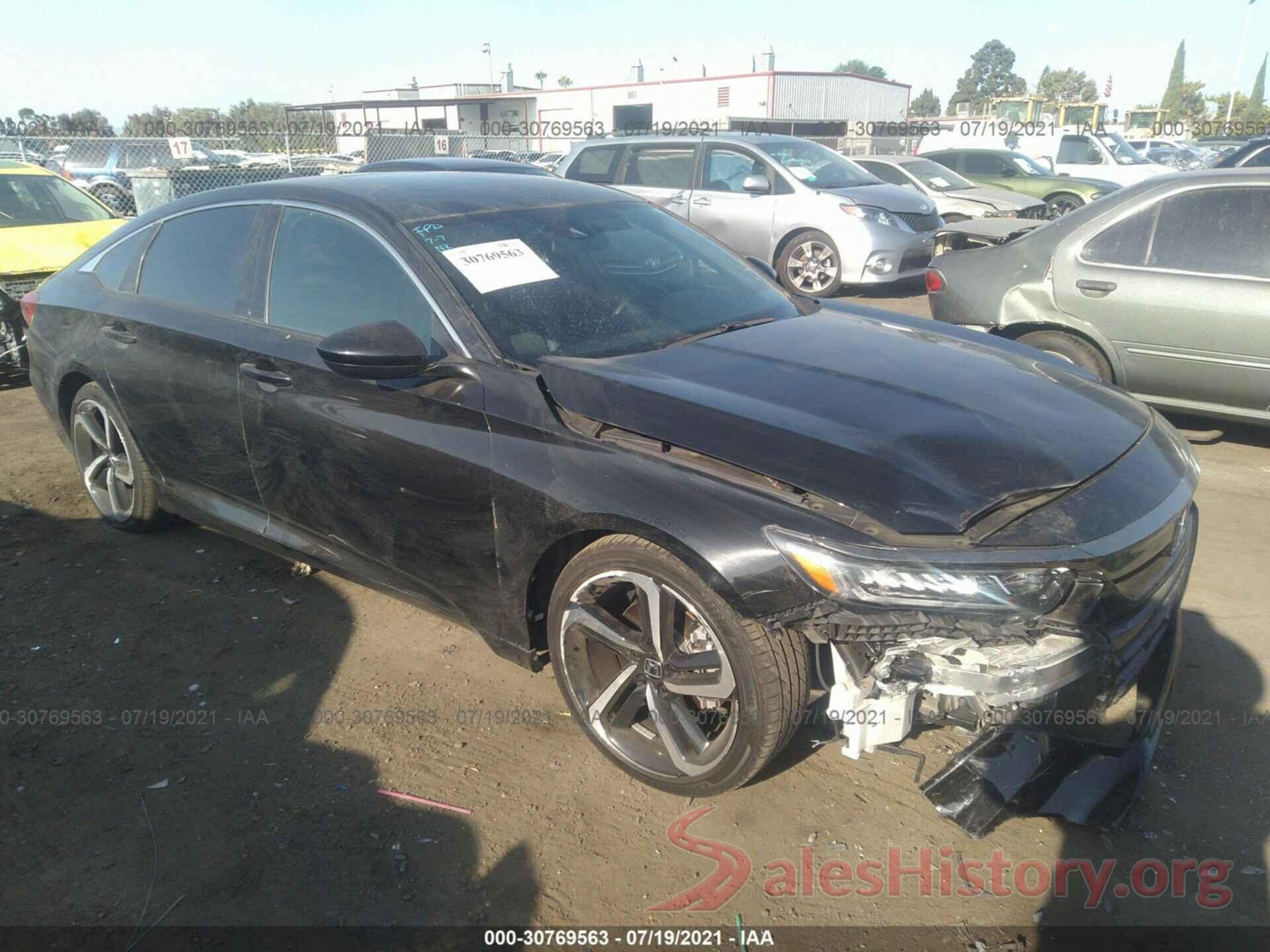 1HGCV2F35JA041474 2018 HONDA ACCORD SEDAN