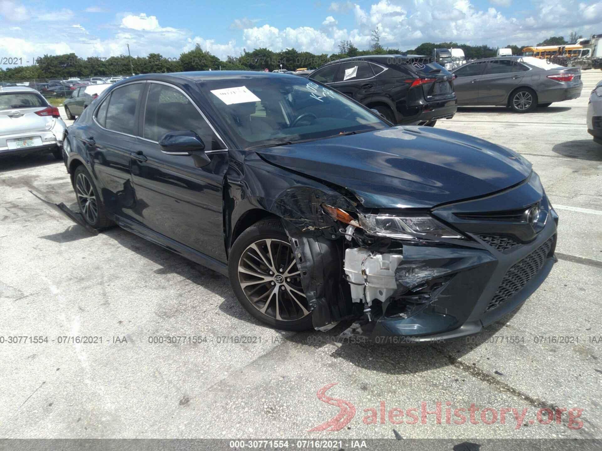 JTNB11HK8J3050710 2018 TOYOTA CAMRY