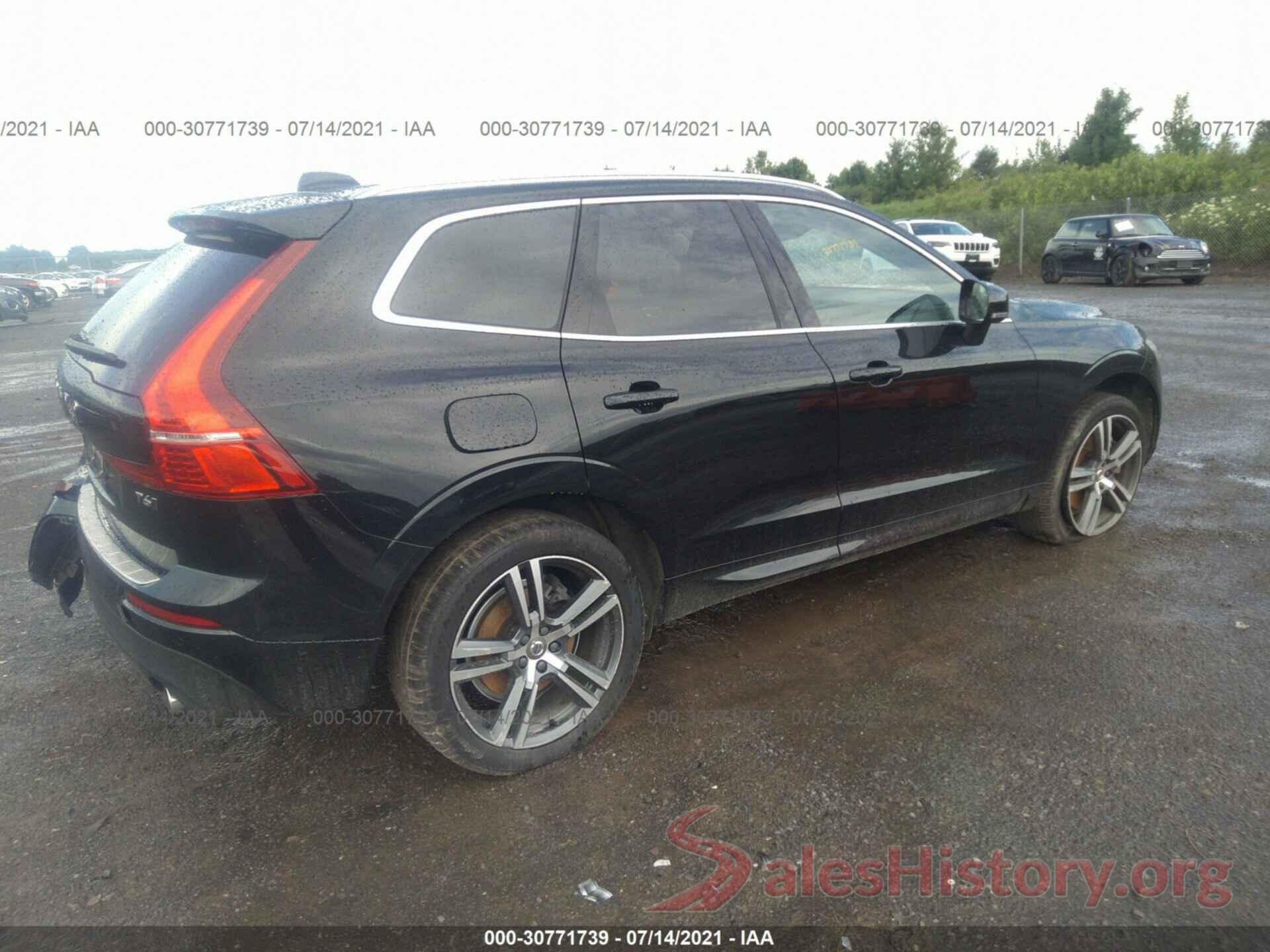 LYVA22RKXJB113909 2018 VOLVO XC60