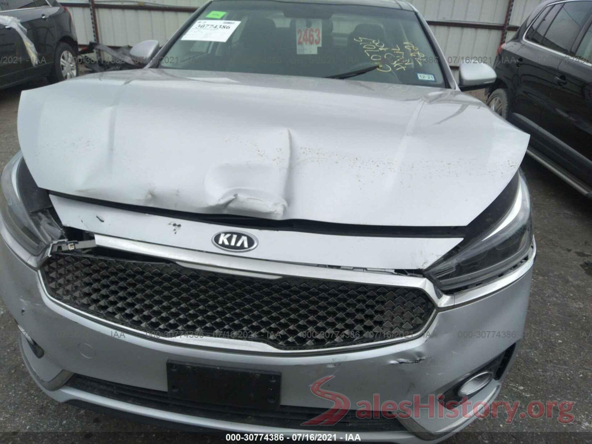 KNALC4J15H5092706 2017 KIA CADENZA