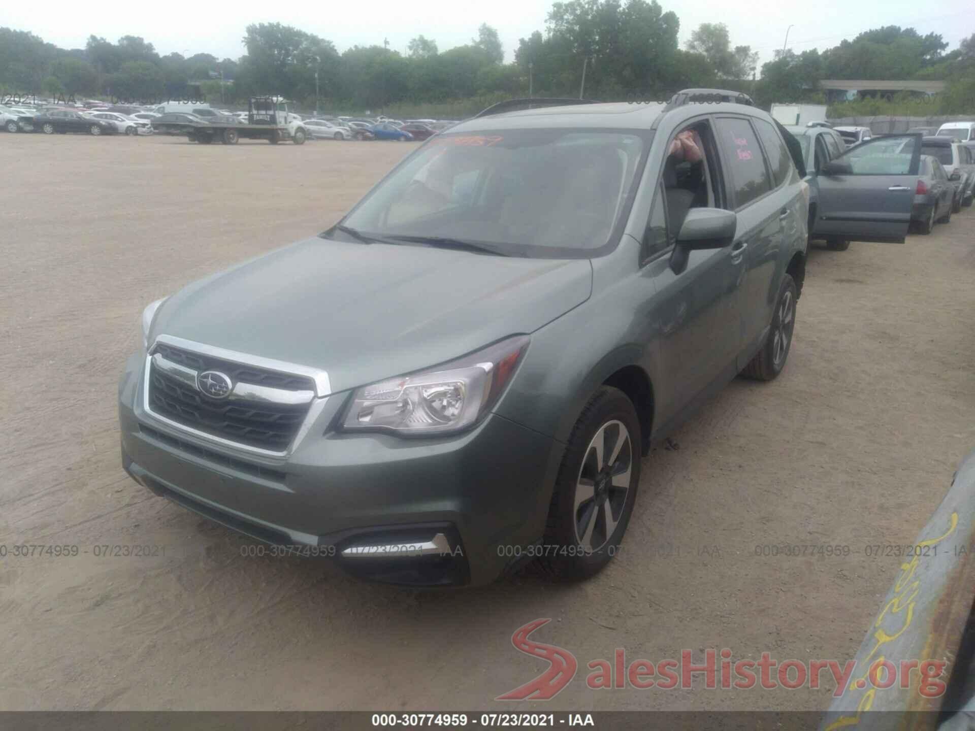 JF2SJAEC7JH608181 2018 SUBARU FORESTER