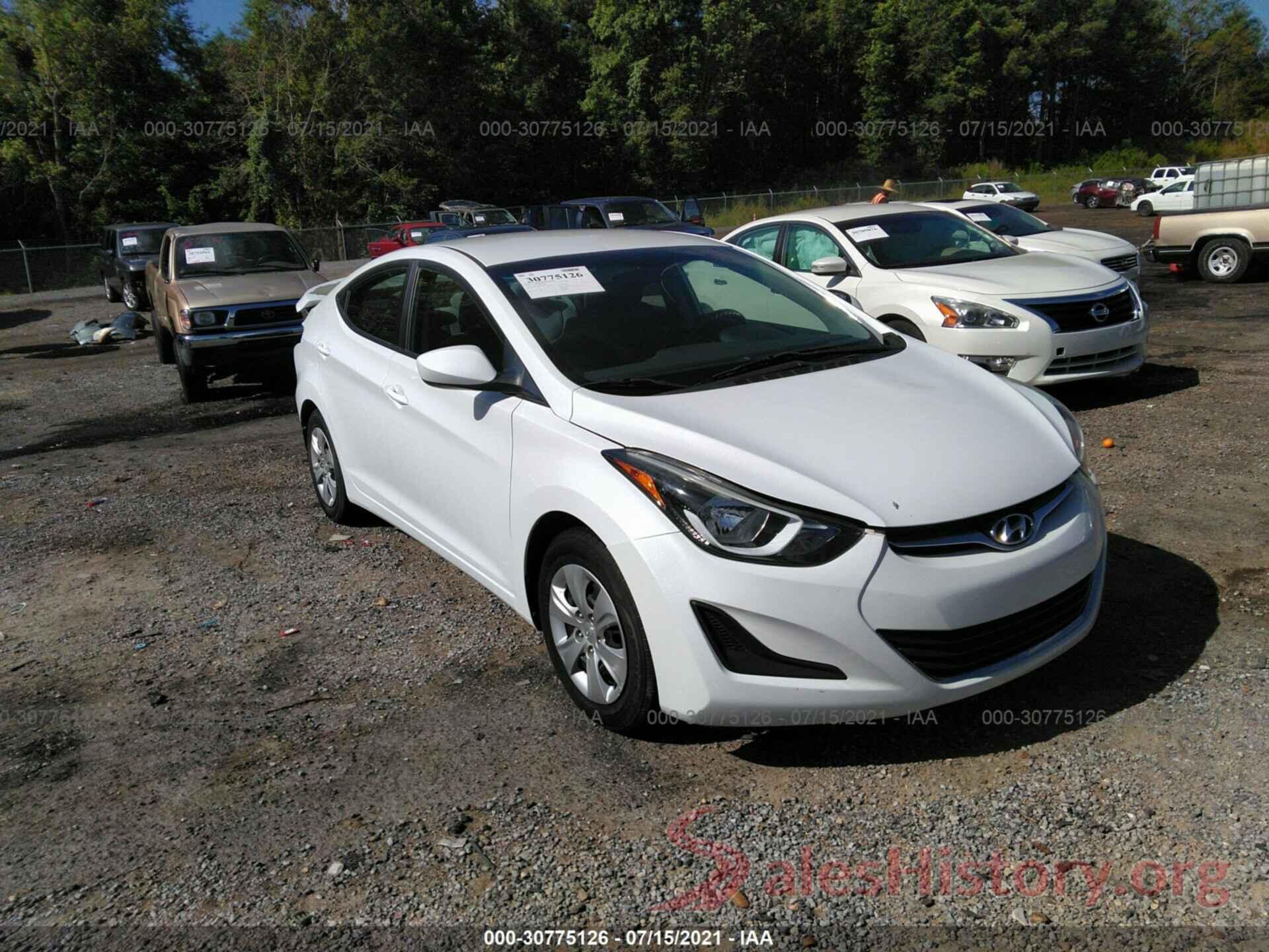 5NPDH4AE8GH755194 2016 HYUNDAI ELANTRA