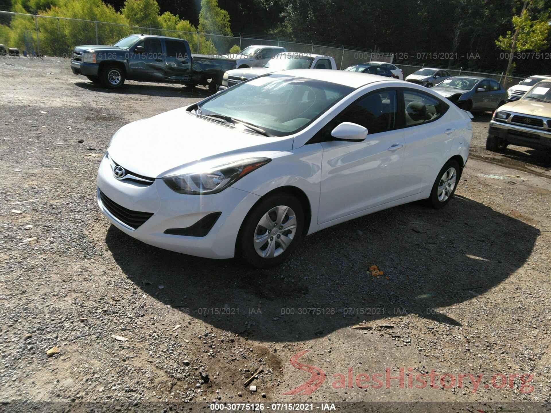 5NPDH4AE8GH755194 2016 HYUNDAI ELANTRA