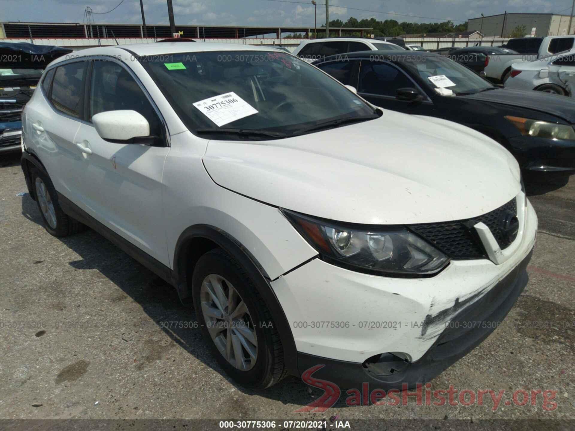 JN1BJ1CPXHW019803 2017 NISSAN ROGUE SPORT