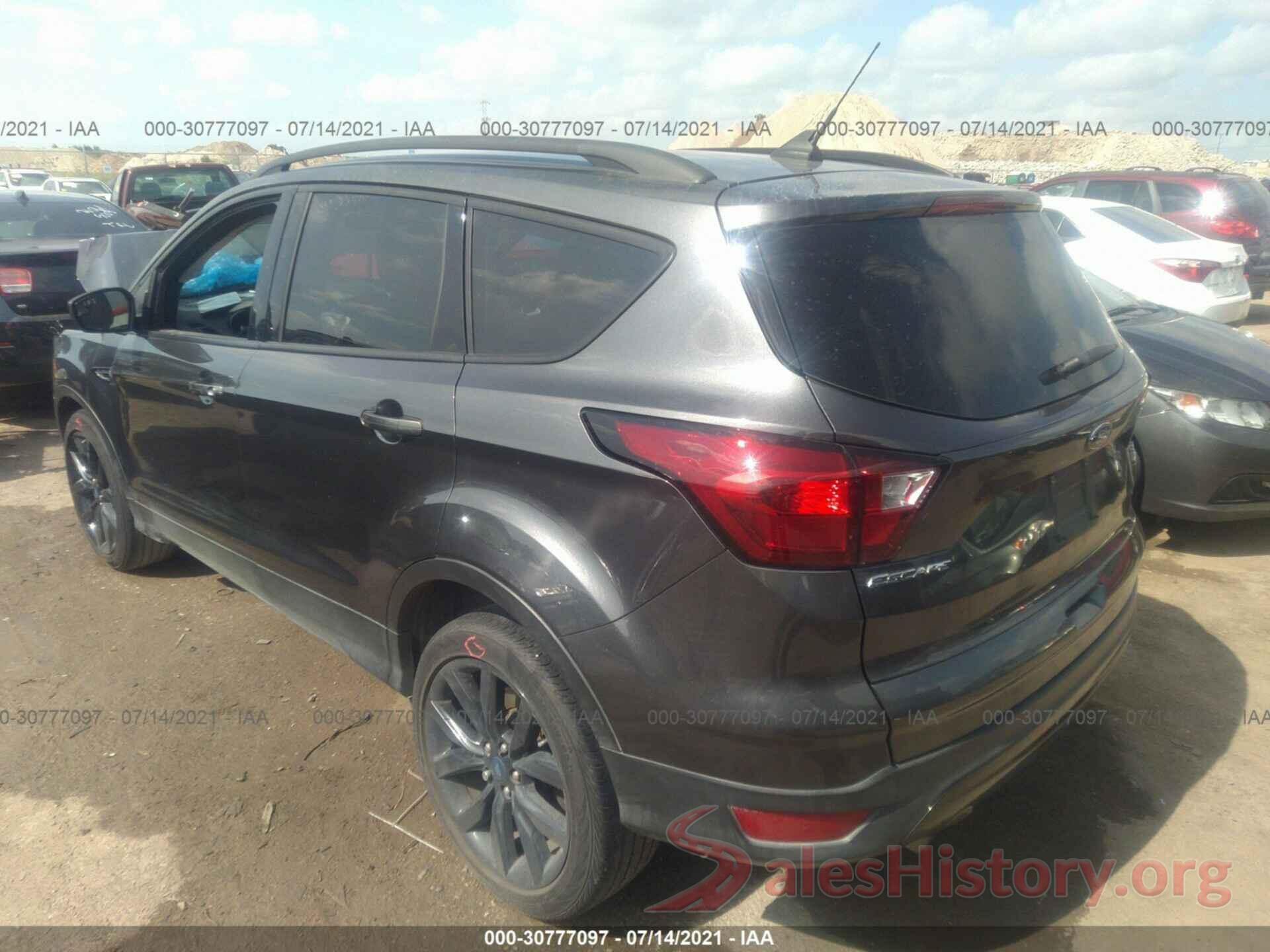 1FMCU0GD7KUA62416 2019 FORD ESCAPE