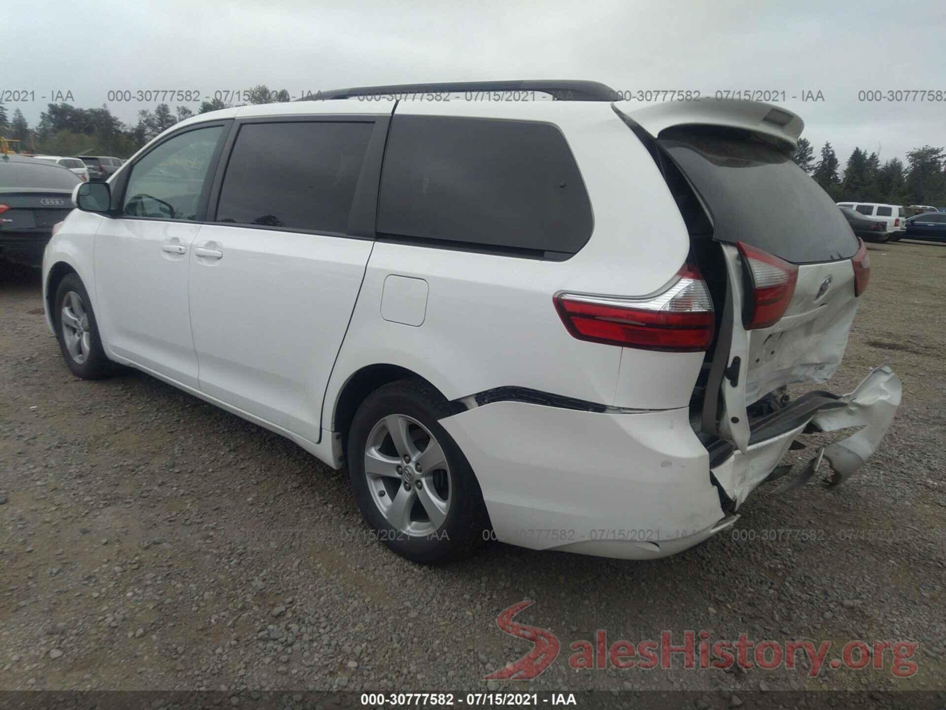 5TDKZ3DC9HS832451 2017 TOYOTA SIENNA