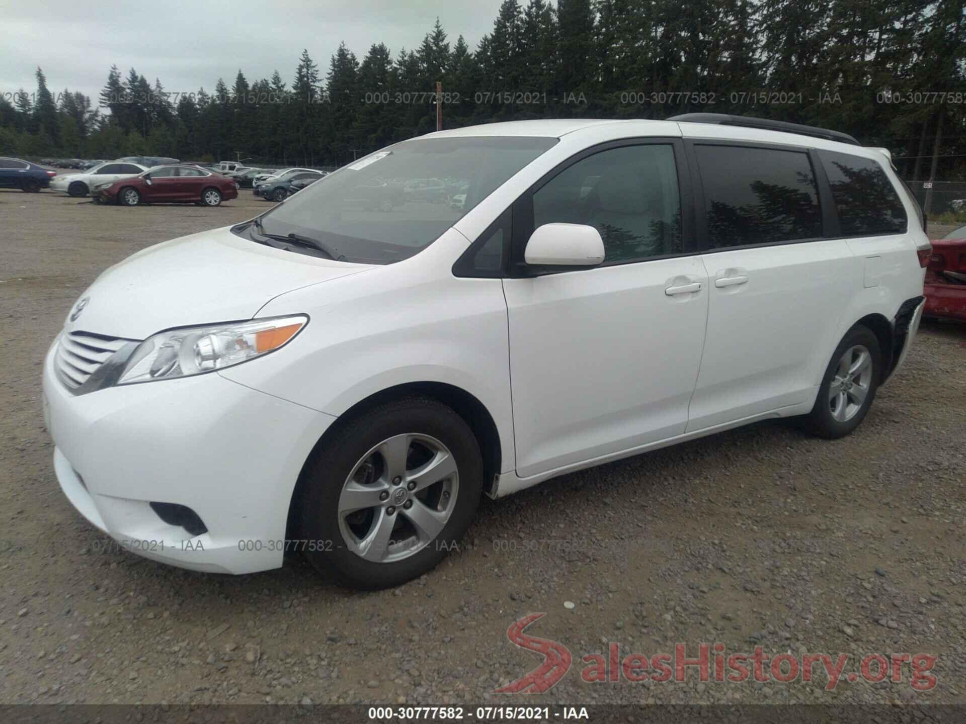 5TDKZ3DC9HS832451 2017 TOYOTA SIENNA