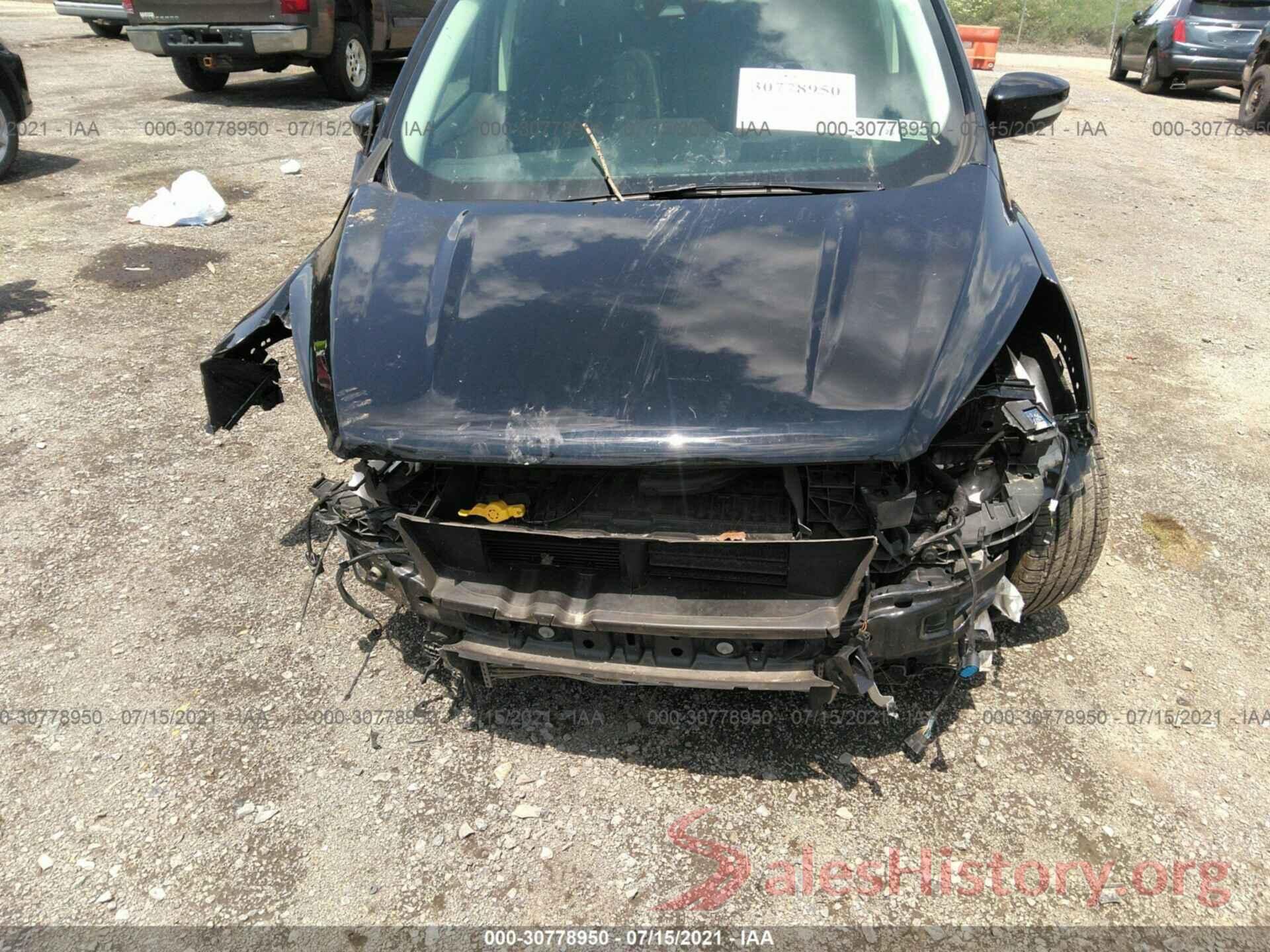 1FMCU9J9XHUB85807 2017 FORD ESCAPE