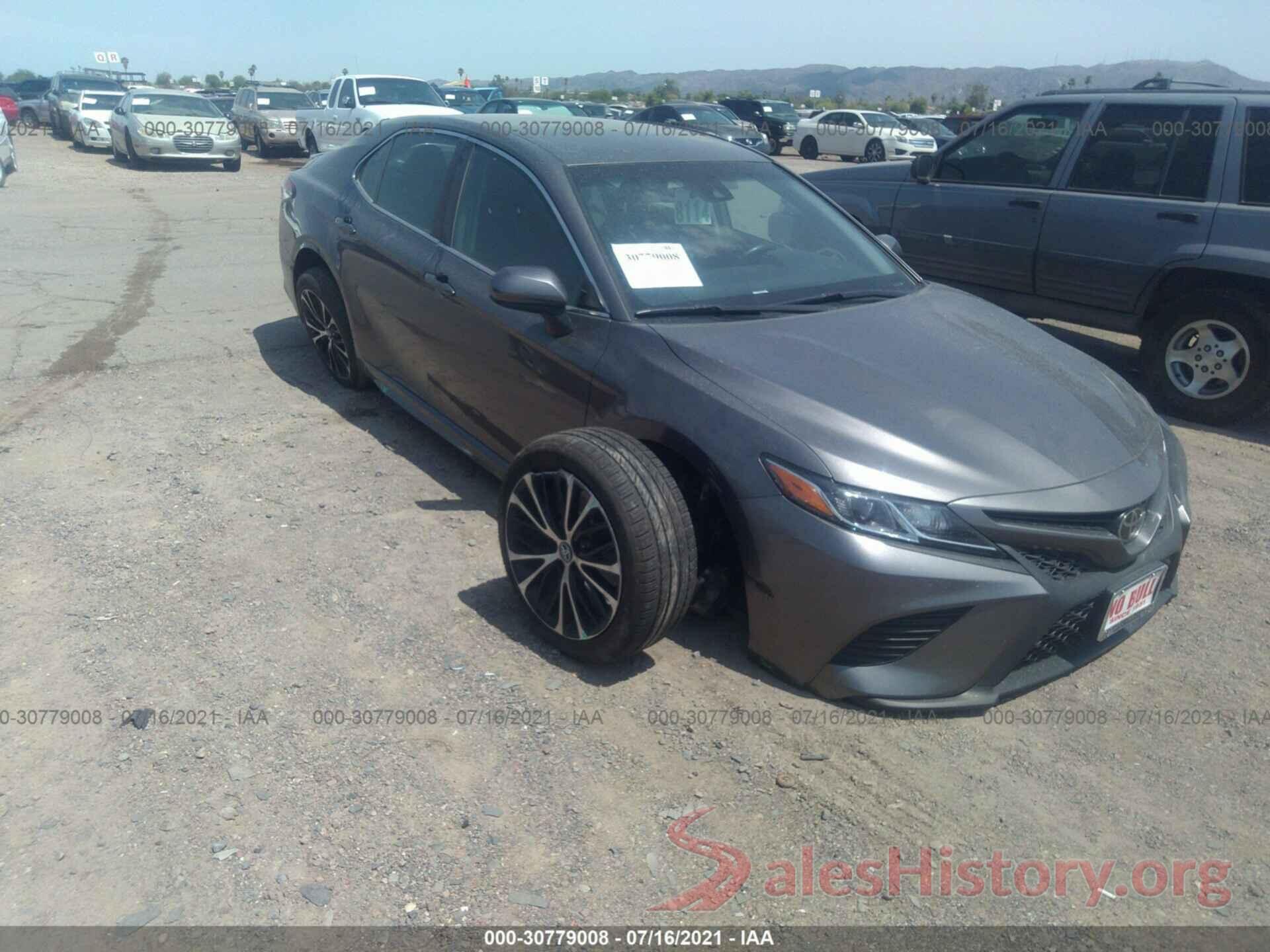 4T1B11HK7JU556104 2018 TOYOTA CAMRY