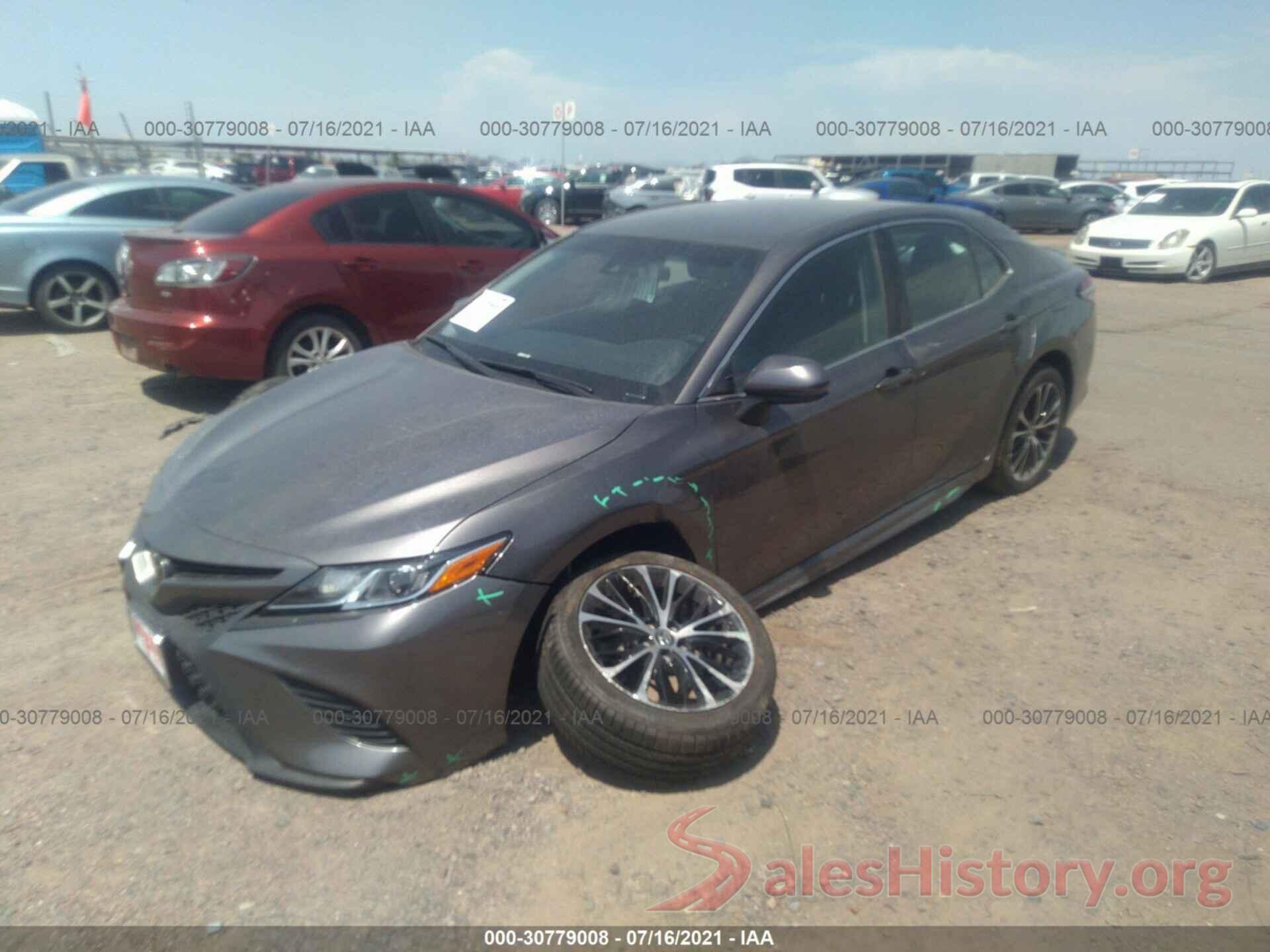 4T1B11HK7JU556104 2018 TOYOTA CAMRY