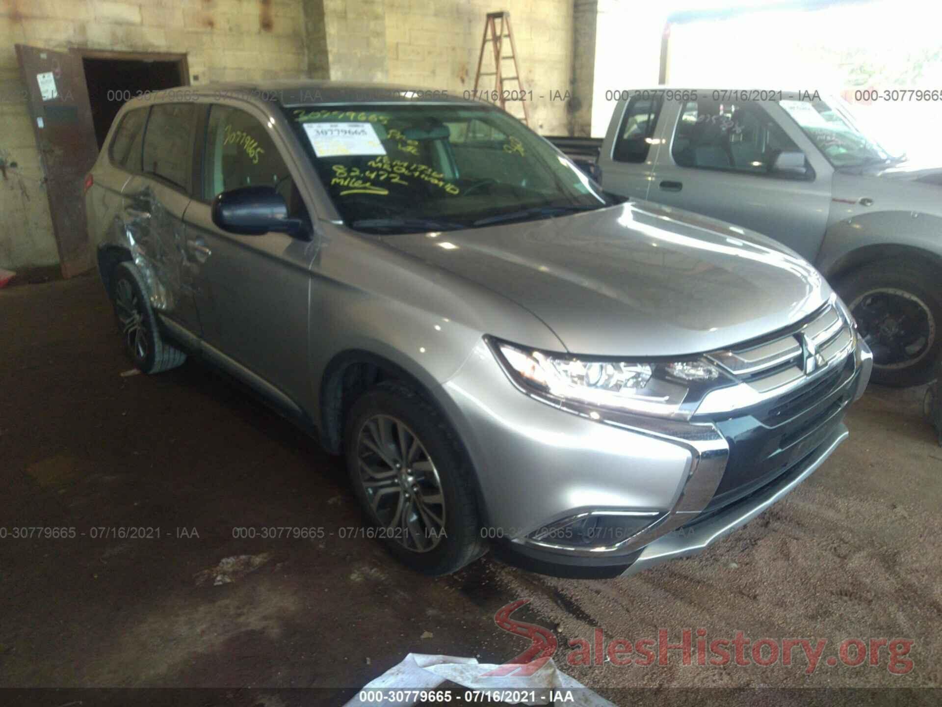 JA4AZ3A38JZ070857 2018 MITSUBISHI OUTLANDER