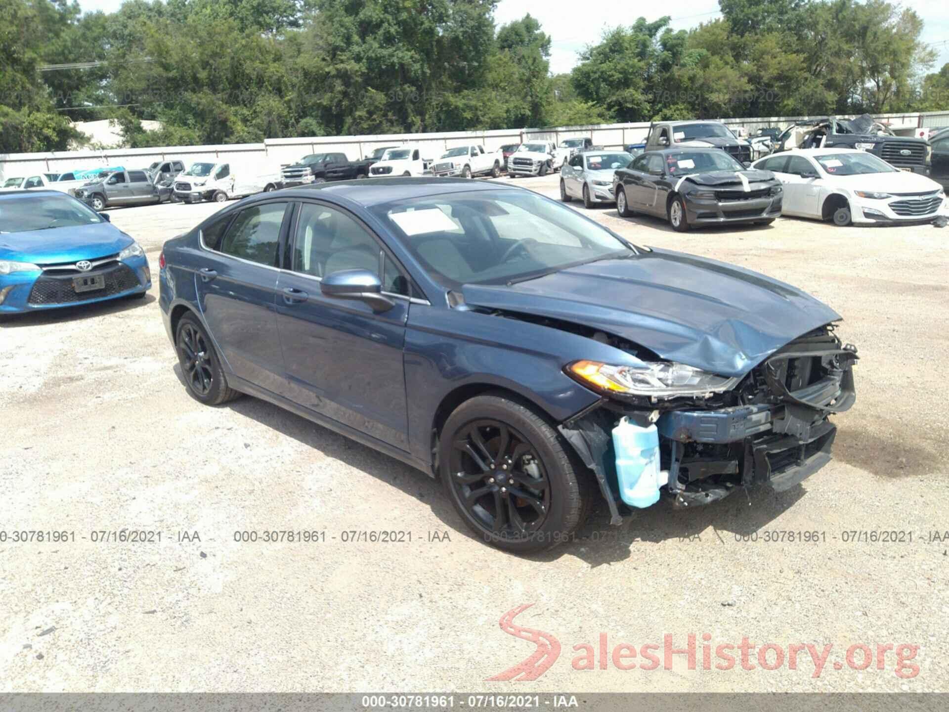 3FA6P0HD1KR113784 2019 FORD FUSION