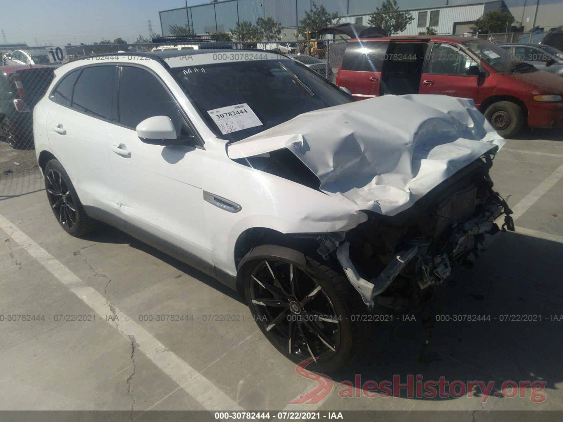 SADCJ2BV4HA081996 2017 JAGUAR F-PACE