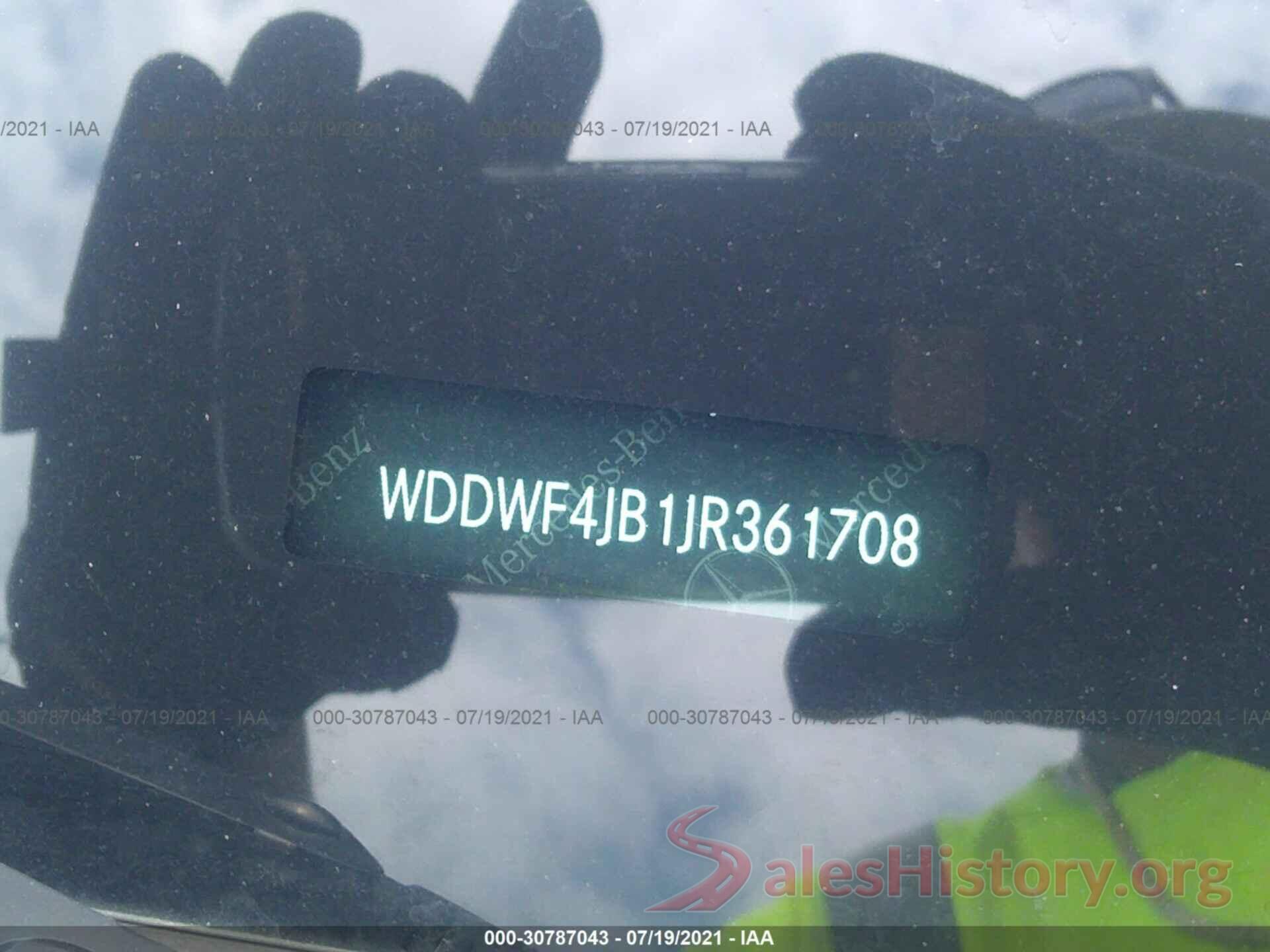 WDDWF4JB1JR361708 2018 MERCEDES-BENZ C-CLASS