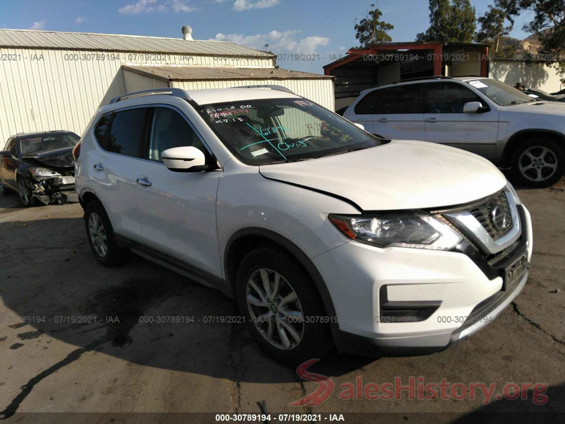 KNMAT2MT0JP571590 2018 NISSAN ROGUE