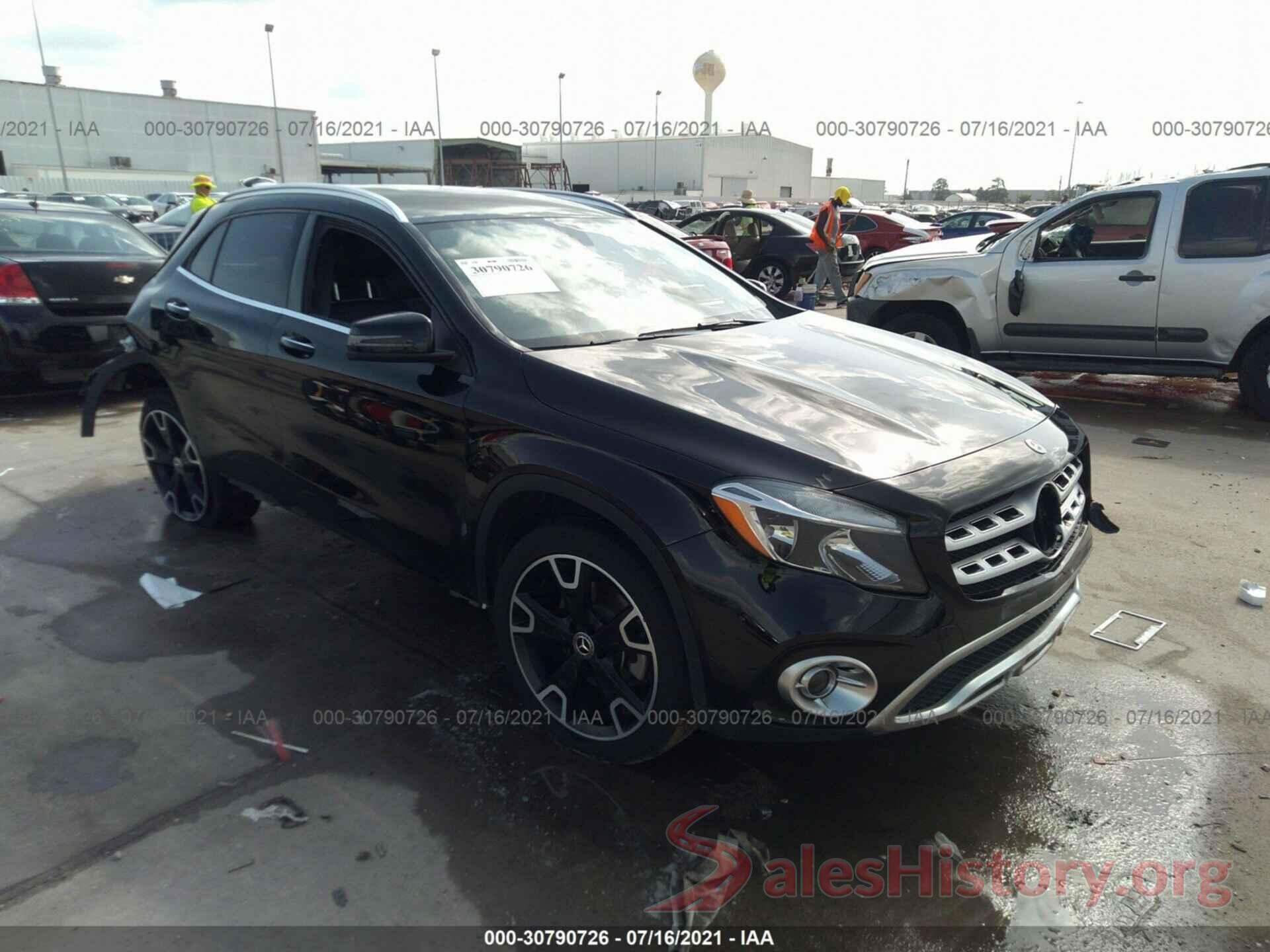 WDCTG4EB8KU007861 2019 MERCEDES-BENZ GLA