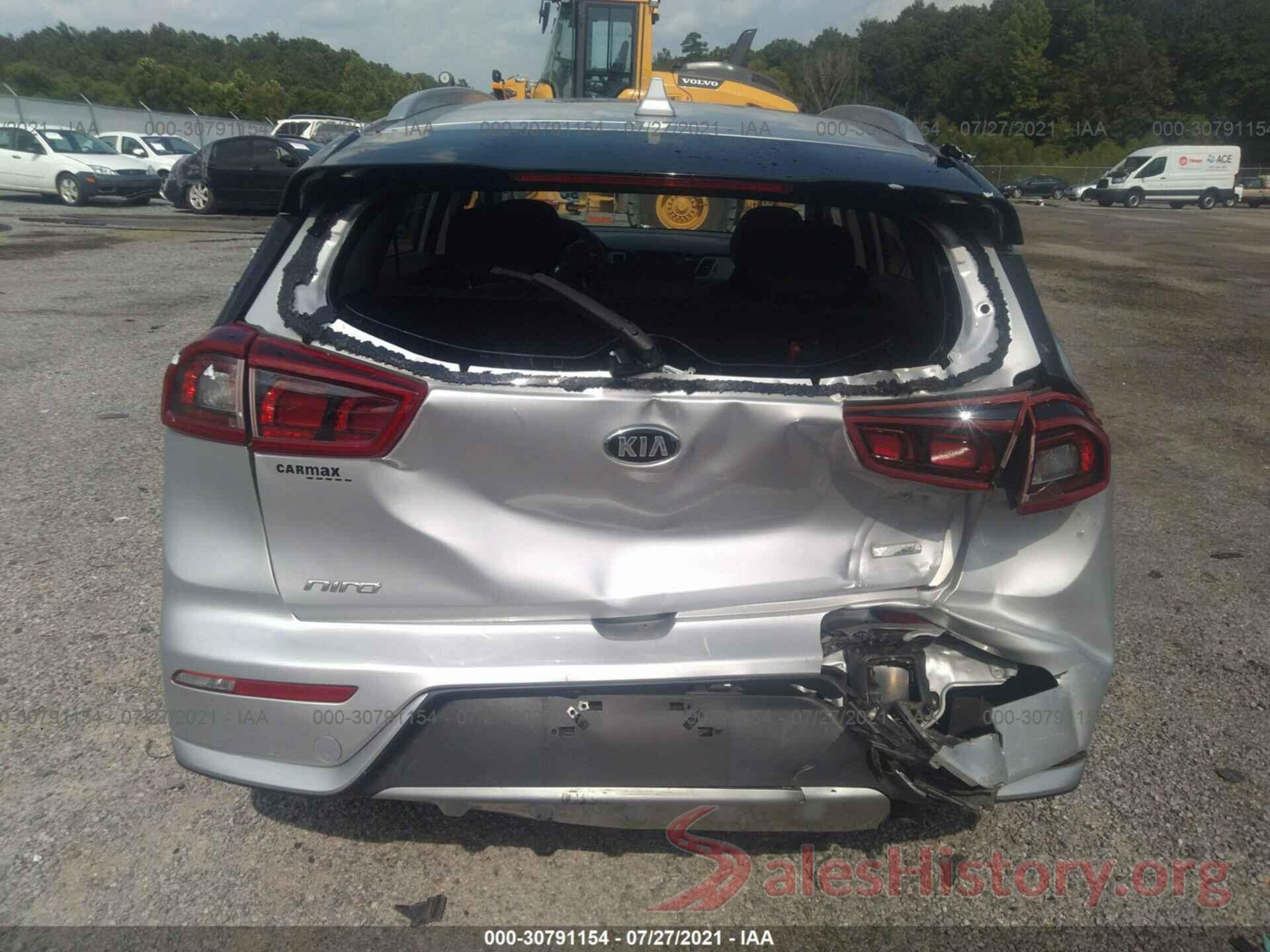 KNDCB3LC8H5055003 2017 KIA NIRO