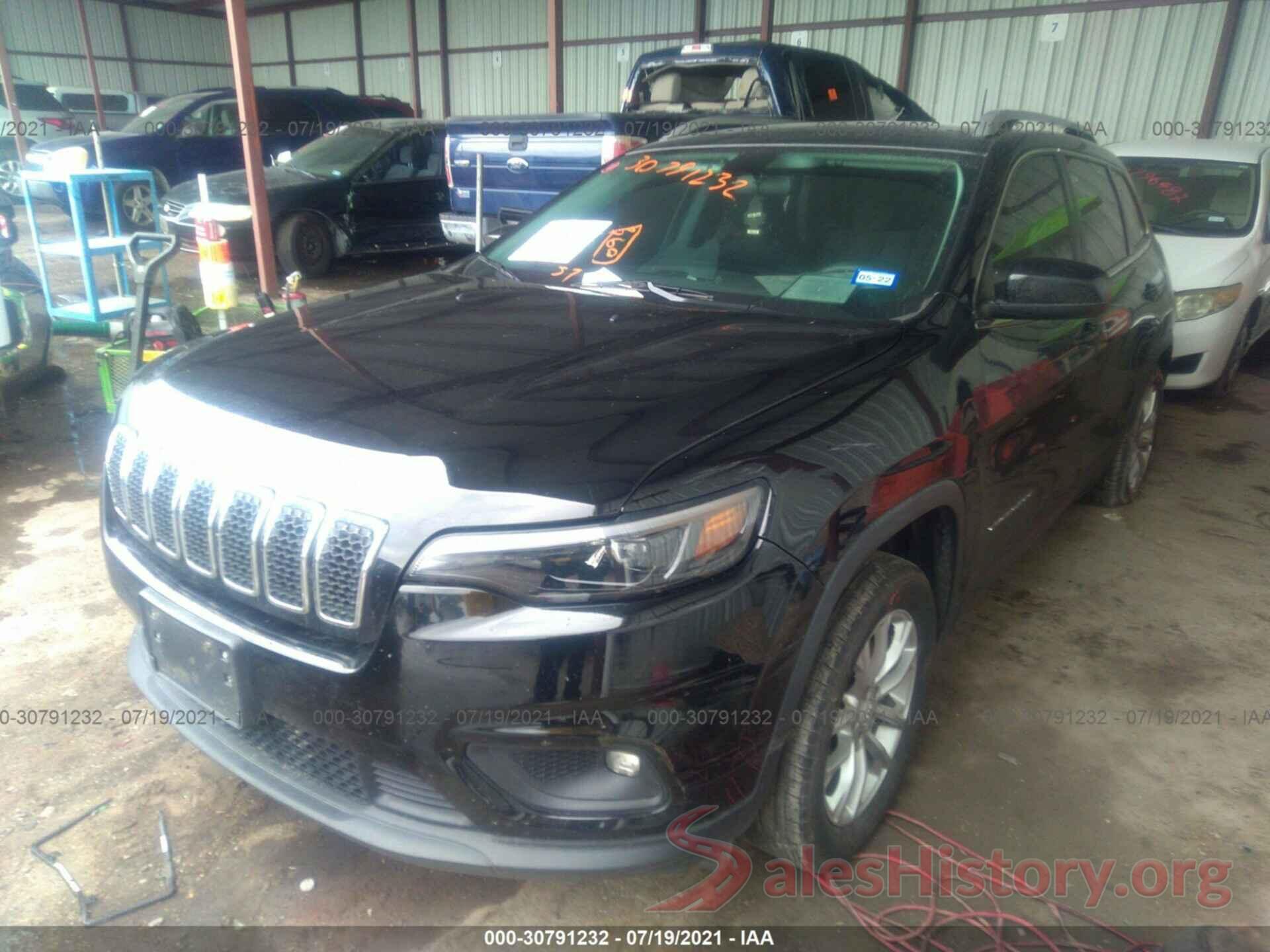 1C4PJLCB2KD114569 2019 JEEP CHEROKEE