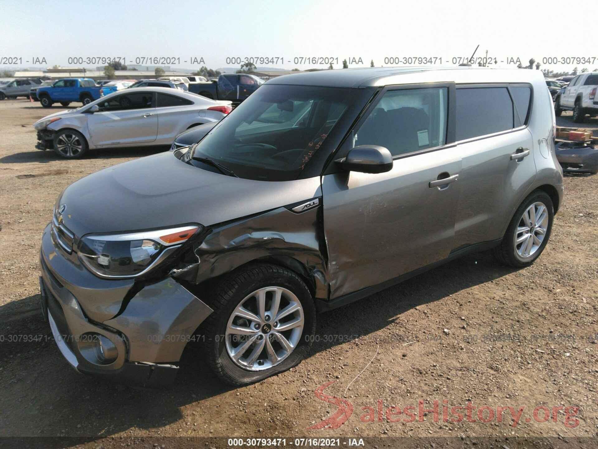 KNDJP3A55J7546717 2018 KIA SOUL